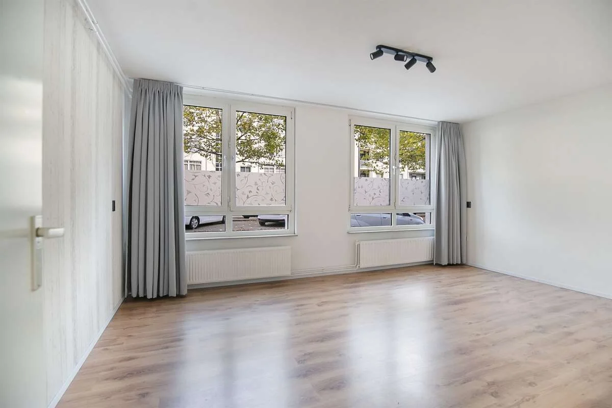 Foto van de Appartement gelegen aan de Dickenslaan in Amsterdam