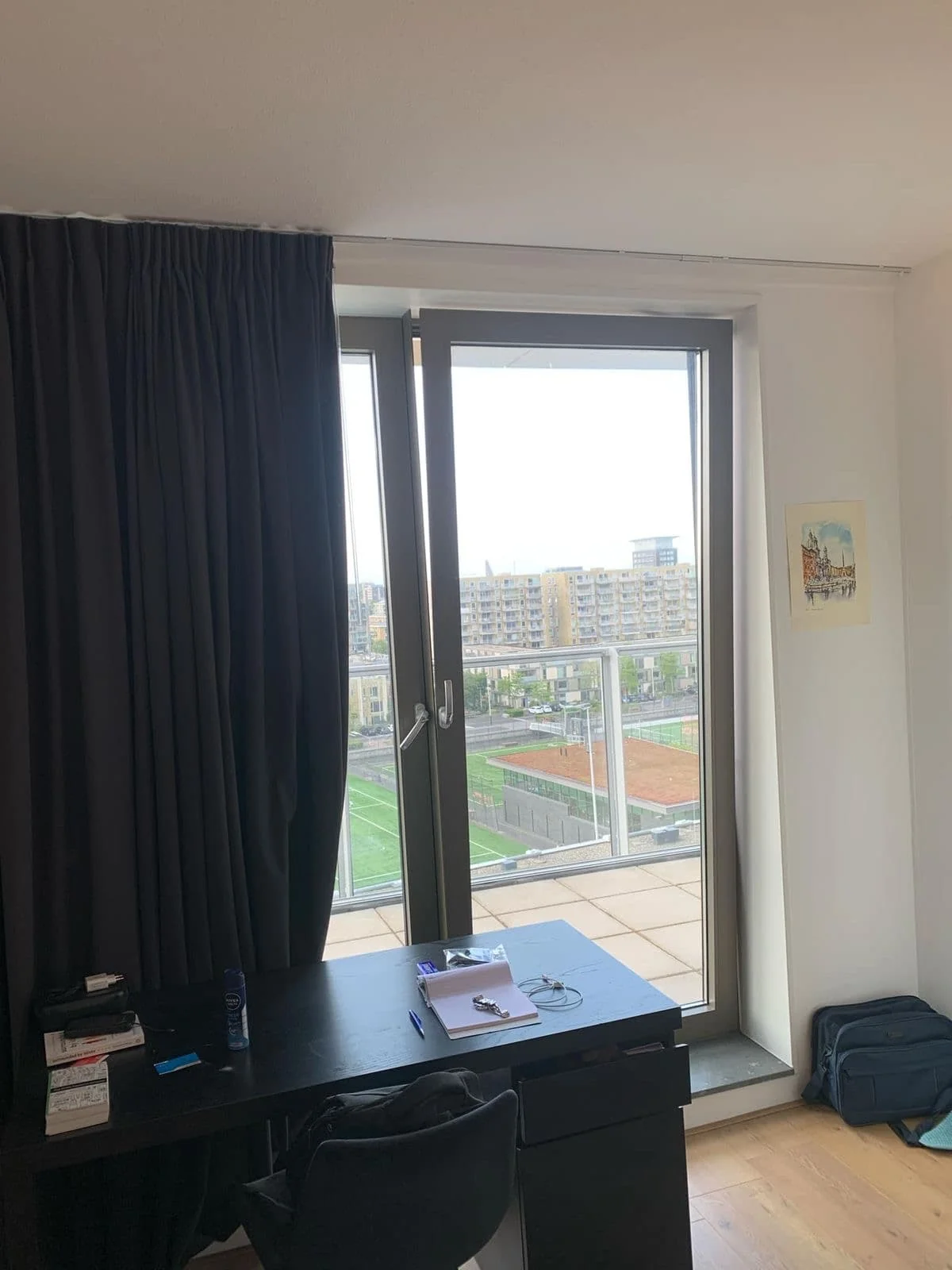 geblurde versie van de foto als achtergrond