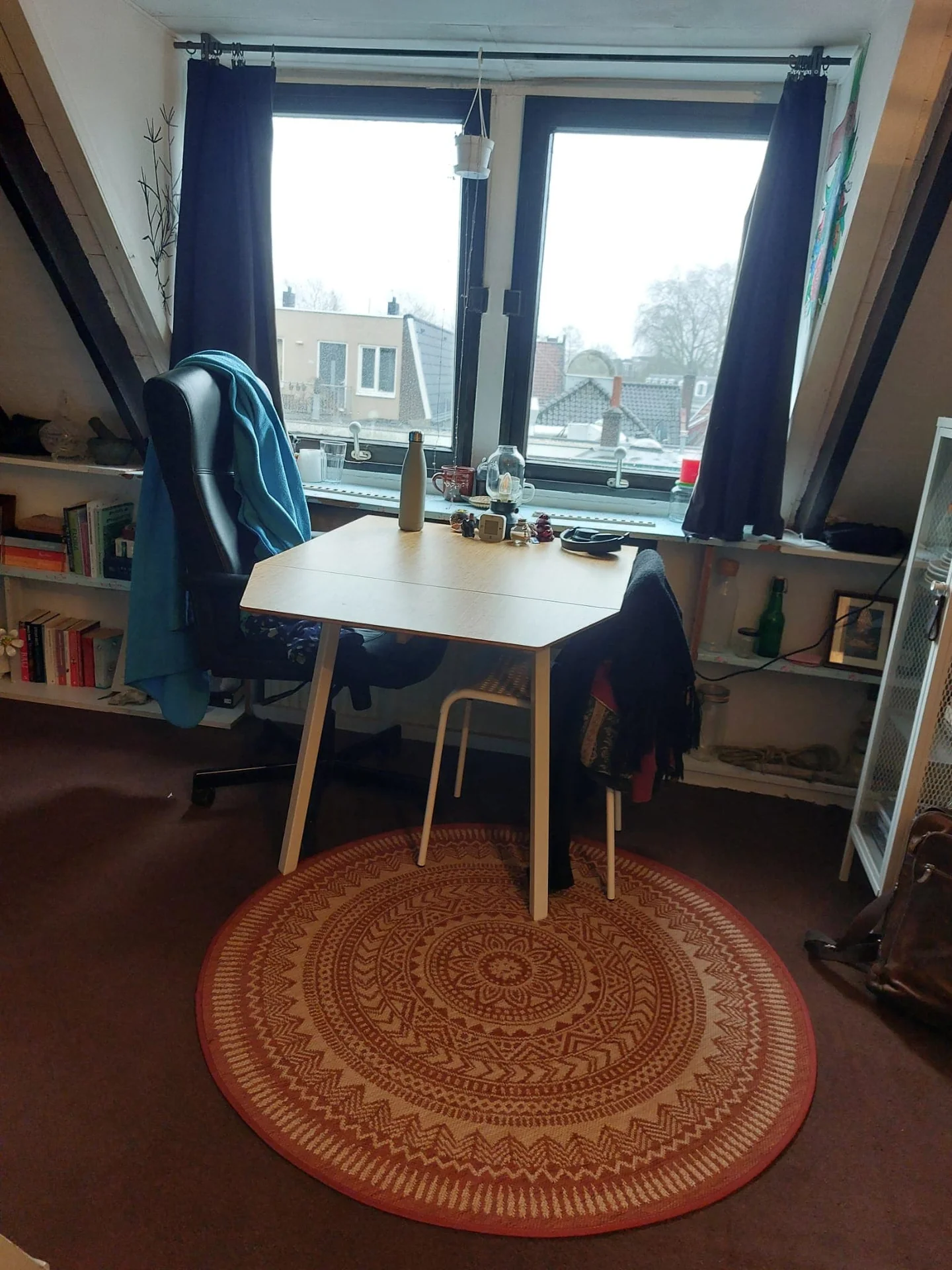 geblurde versie van de foto als achtergrond