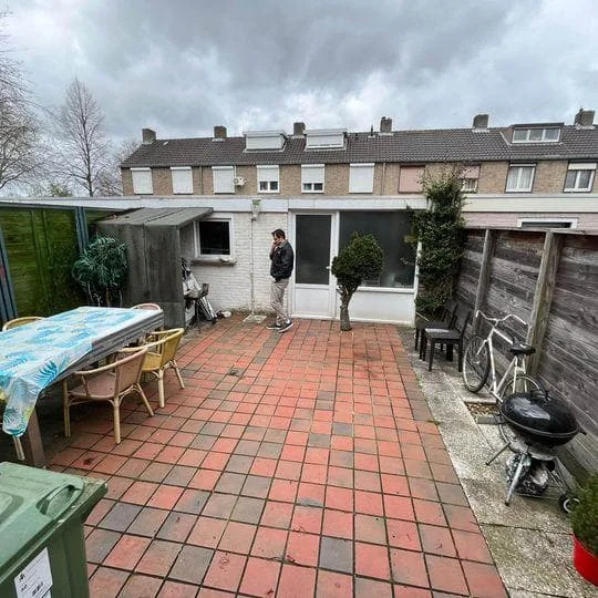 geblurde versie van de foto als achtergrond