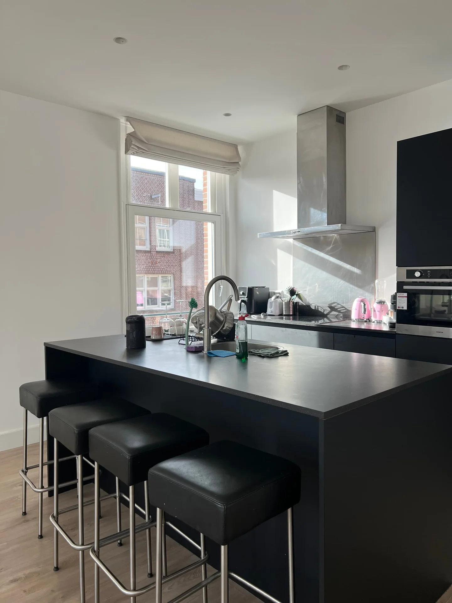 geblurde versie van de foto als achtergrond