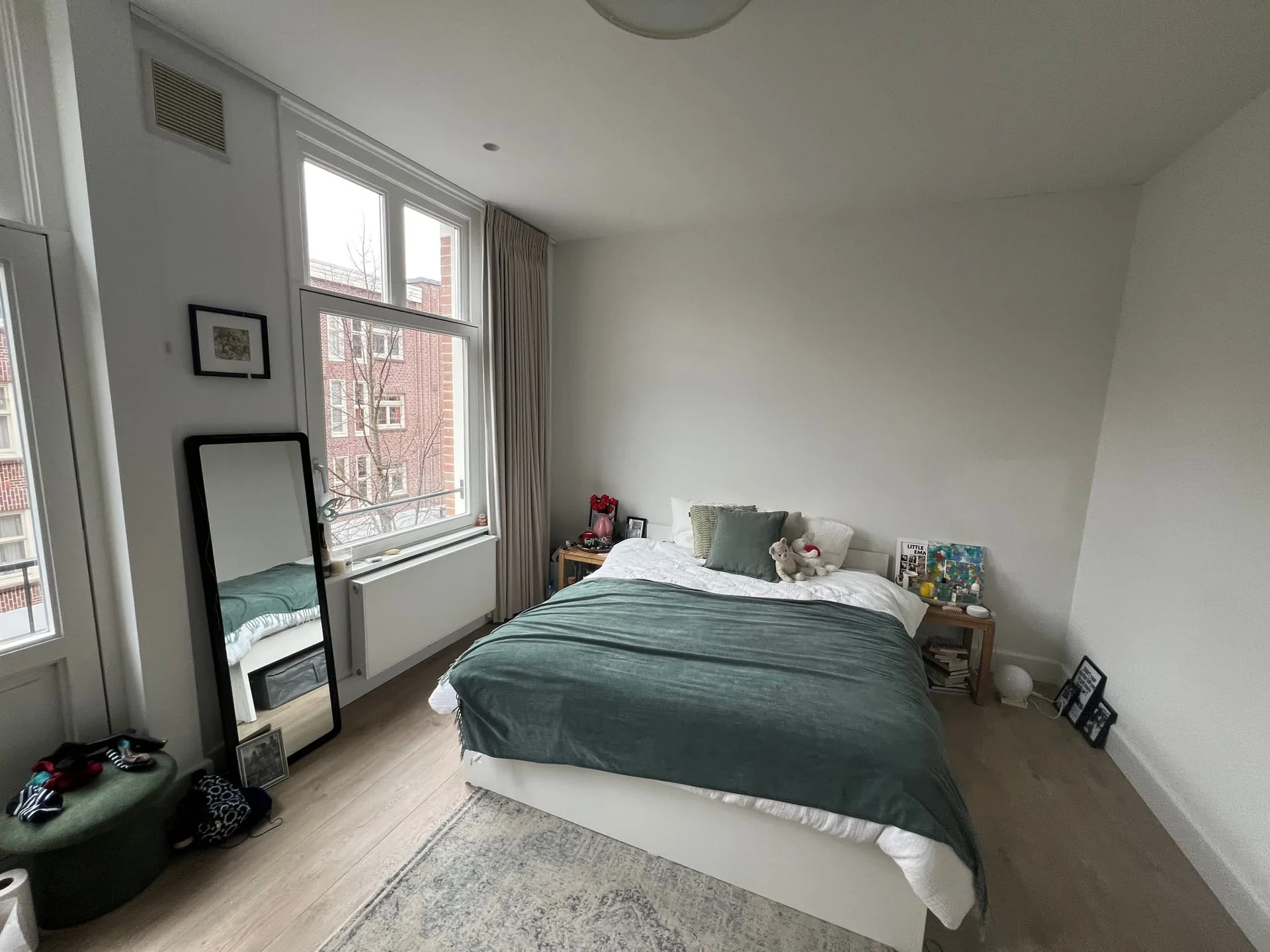 geblurde versie van de foto als achtergrond