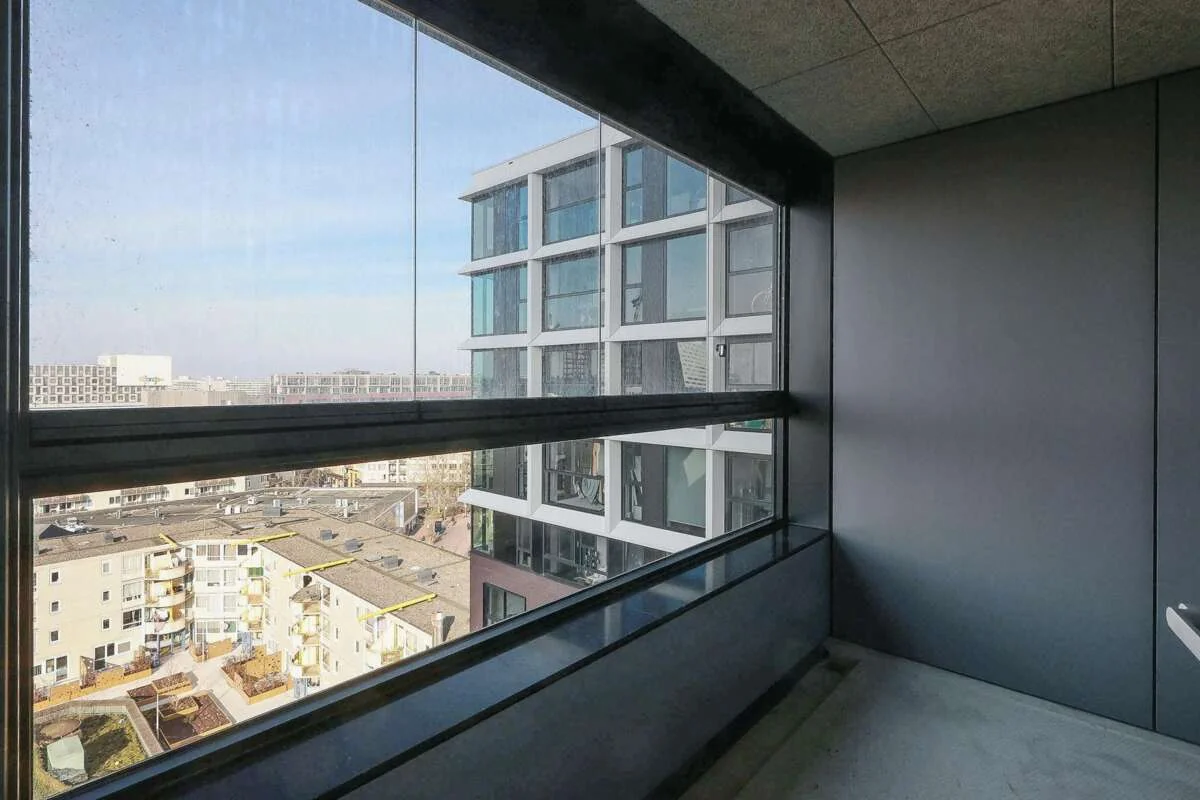 geblurde versie van de foto als achtergrond