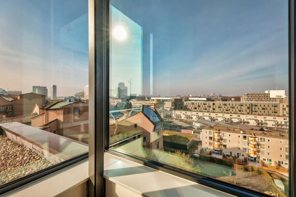 geblurde versie van de foto als achtergrond