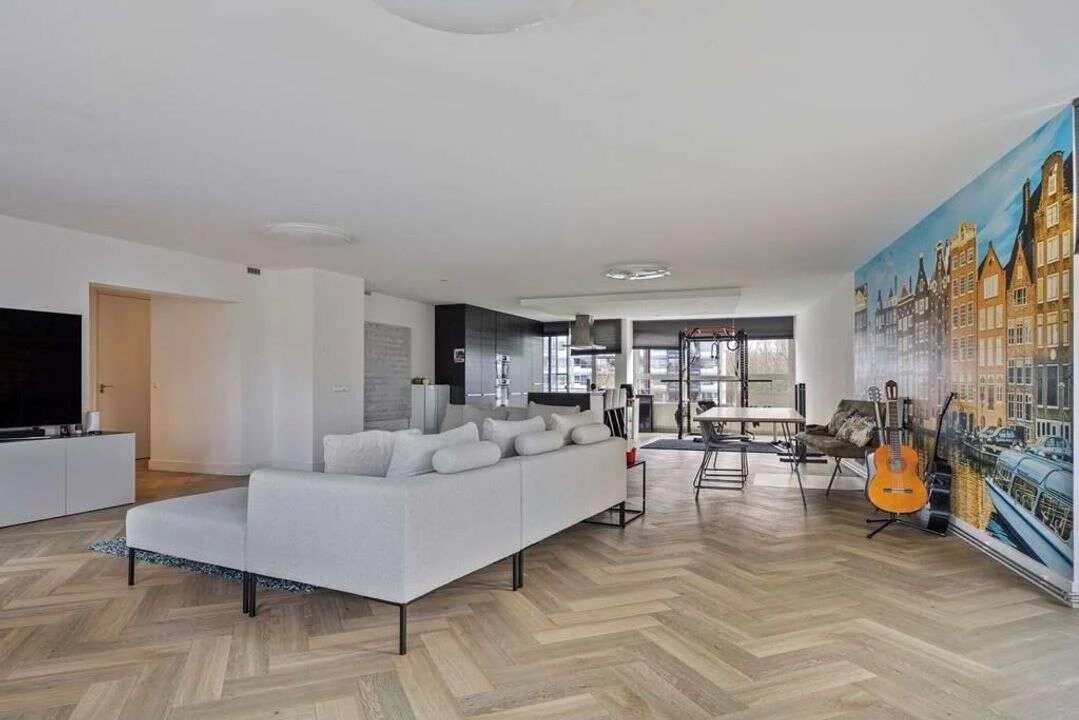 geblurde versie van de foto als achtergrond