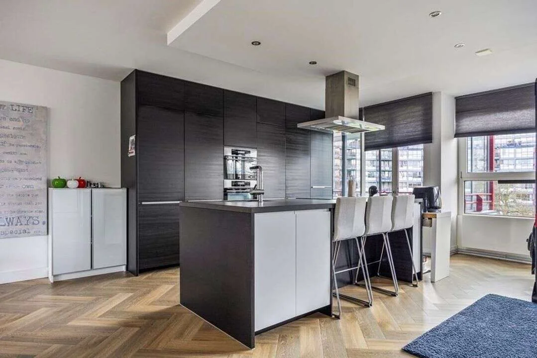 geblurde versie van de foto als achtergrond