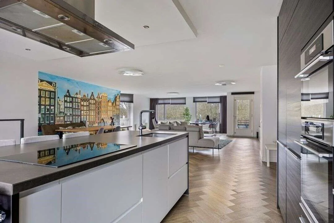 geblurde versie van de foto als achtergrond