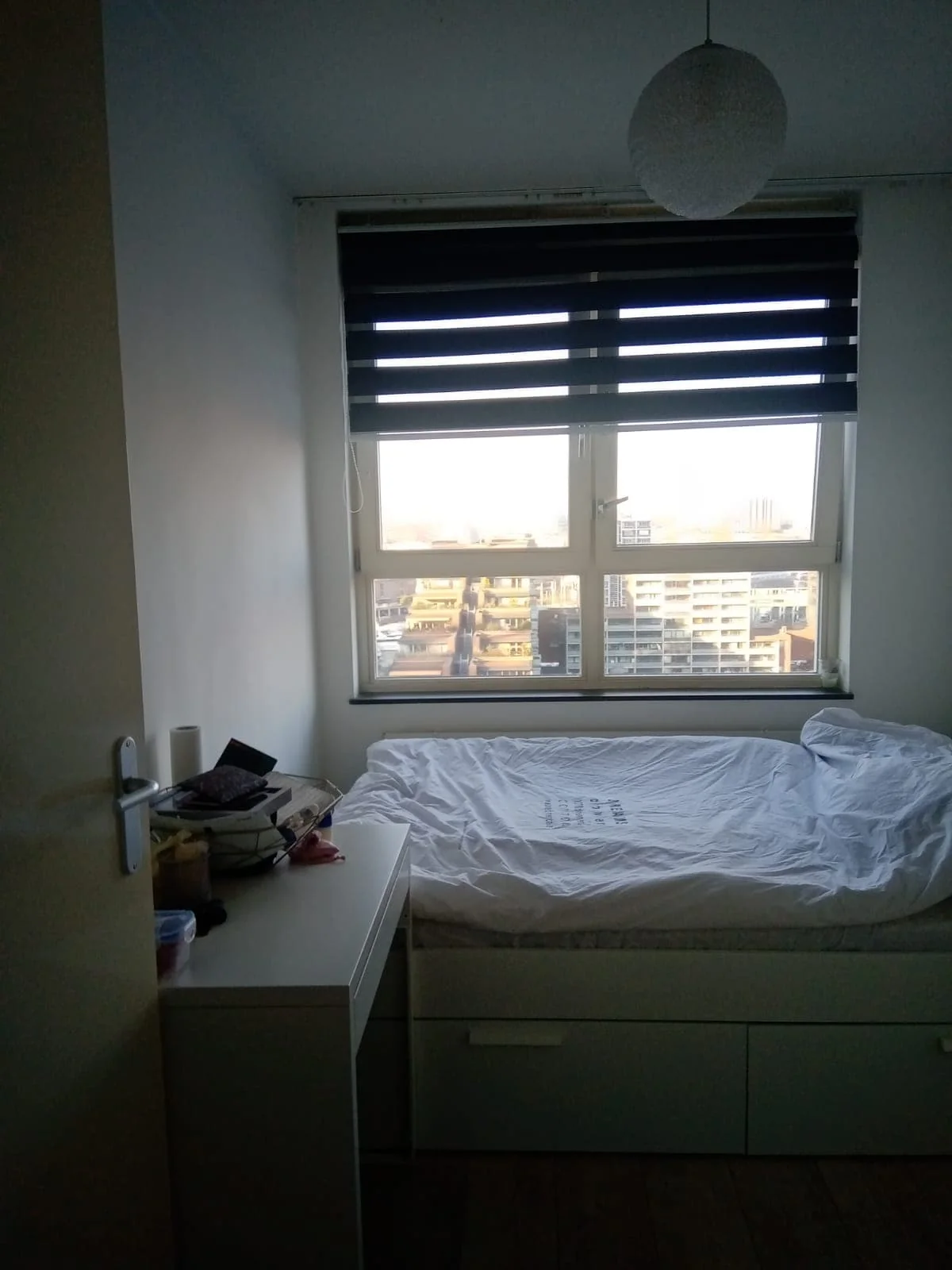 geblurde versie van de foto als achtergrond