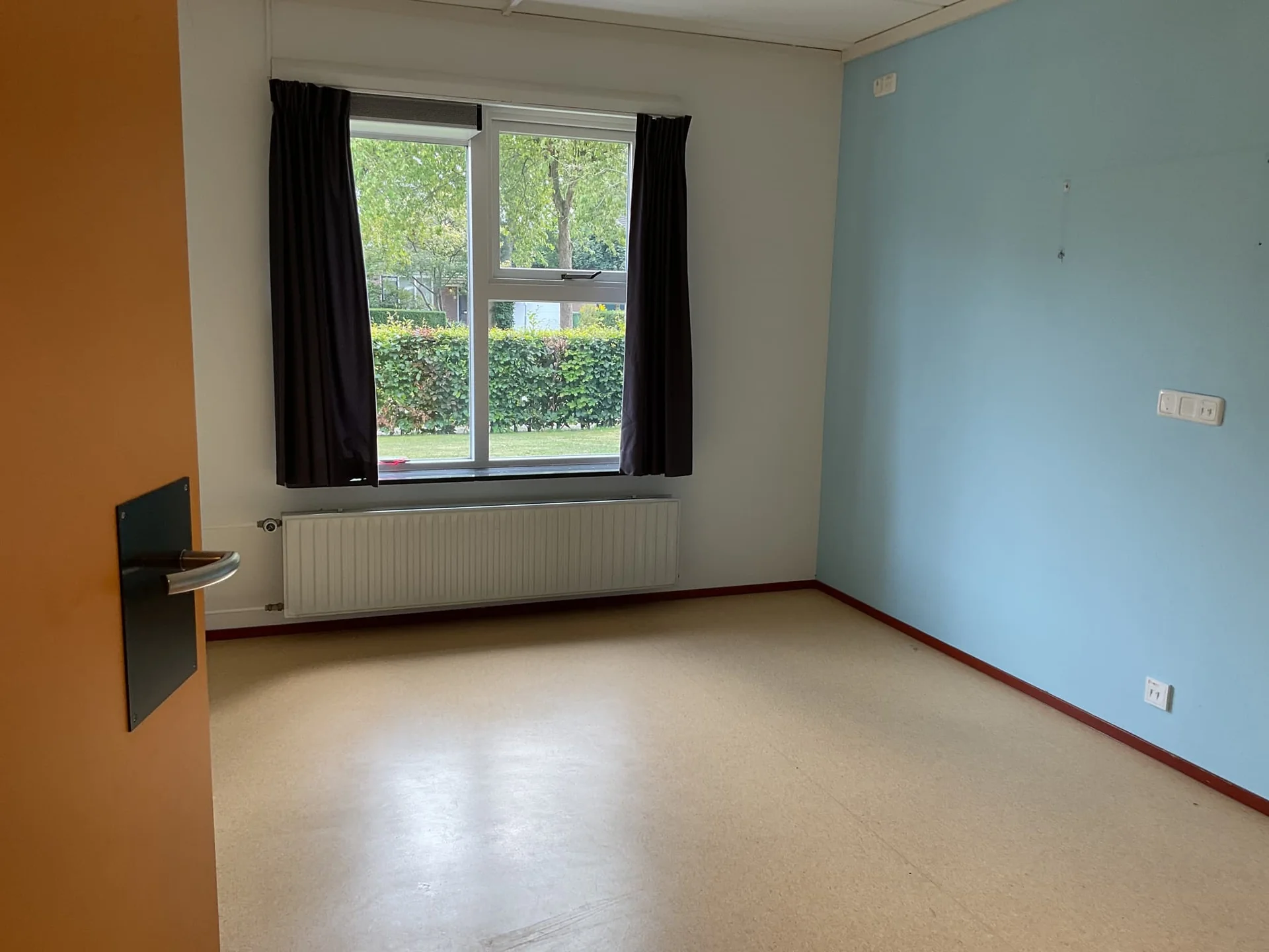 geblurde versie van de foto als achtergrond