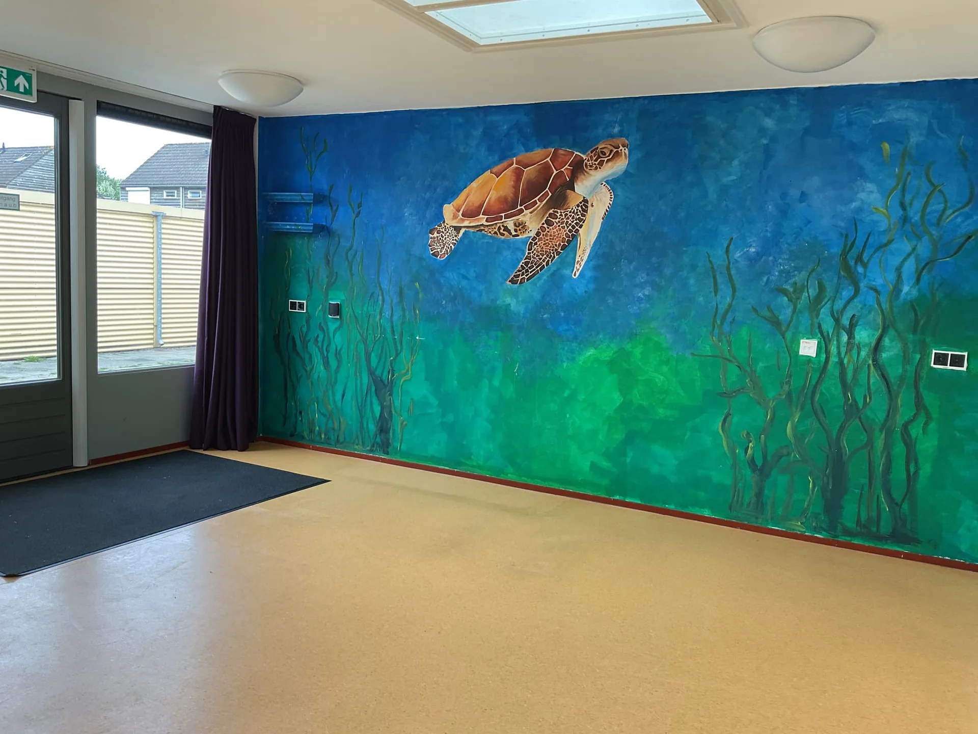 geblurde versie van de foto als achtergrond