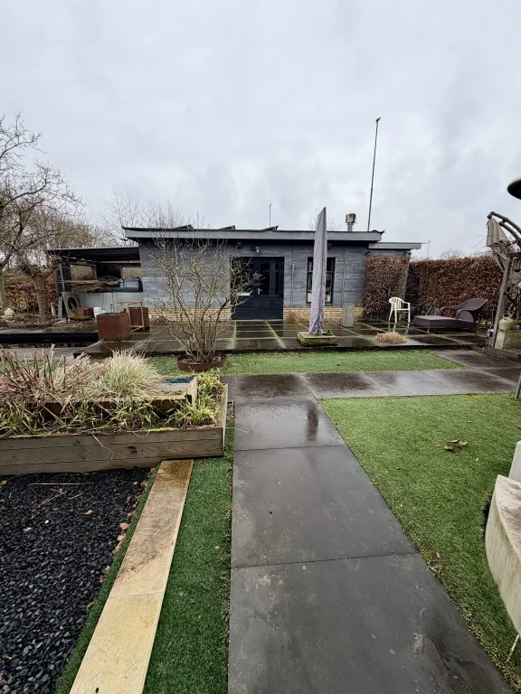 geblurde versie van de foto als achtergrond