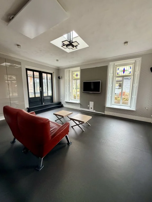 geblurde versie van de foto als achtergrond