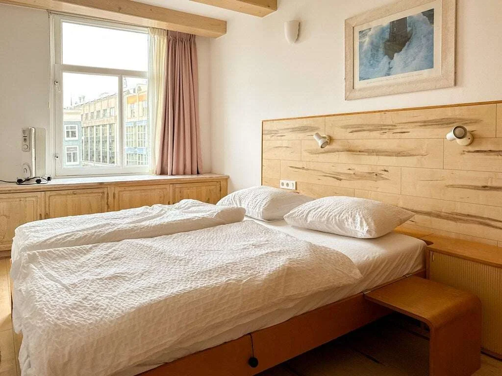 Foto van de Appartement gelegen aan de Oudezijds Voorburgwal in Amsterdam