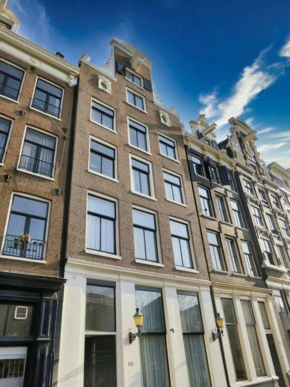Foto van de Appartement gelegen aan de Oudezijds Voorburgwal in Amsterdam