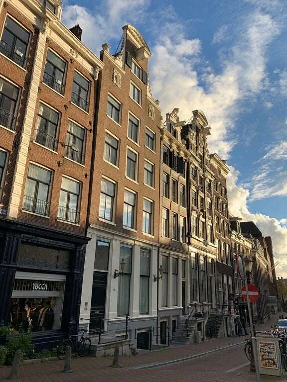 Foto van de Appartement gelegen aan de Oudezijds Voorburgwal in Amsterdam