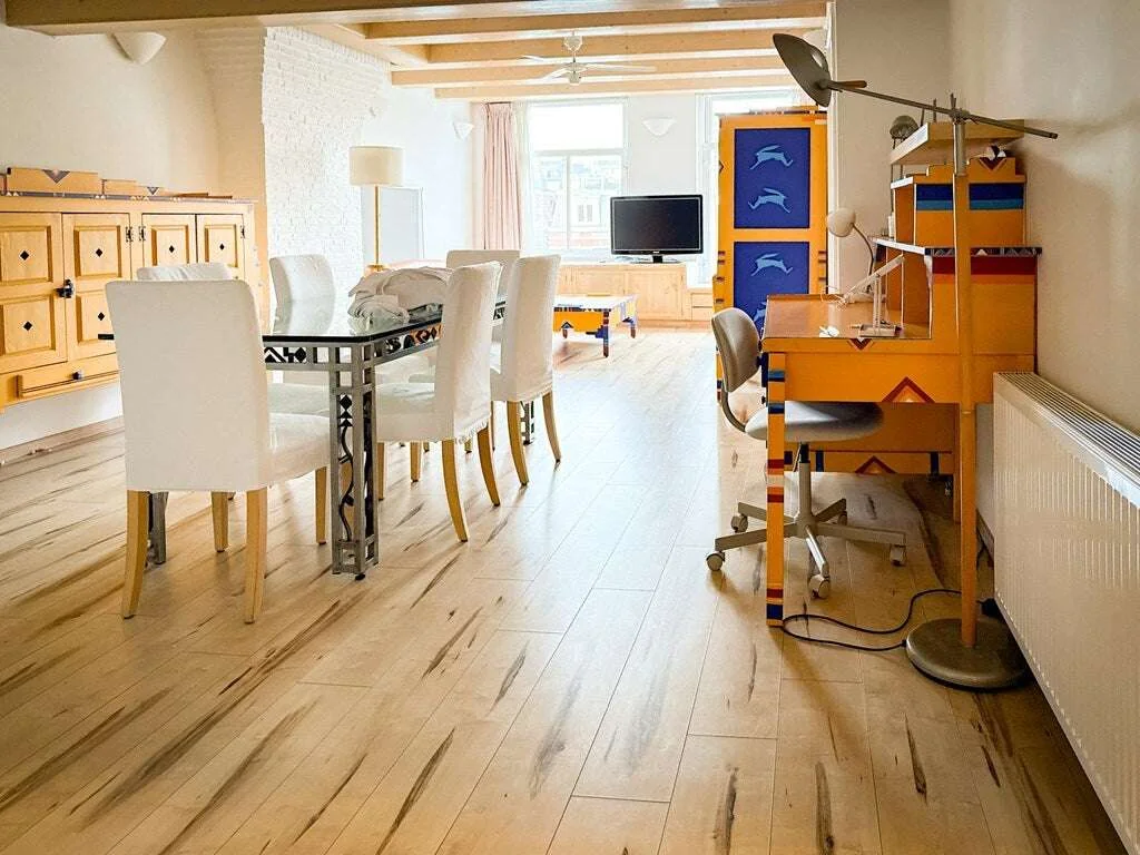 Foto van de Appartement gelegen aan de Oudezijds Voorburgwal in Amsterdam