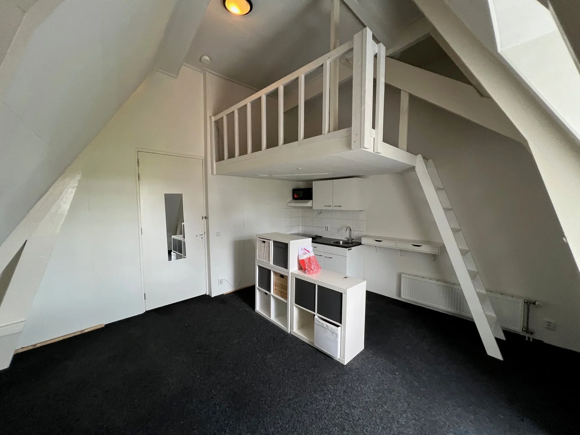 geblurde versie van de foto als achtergrond