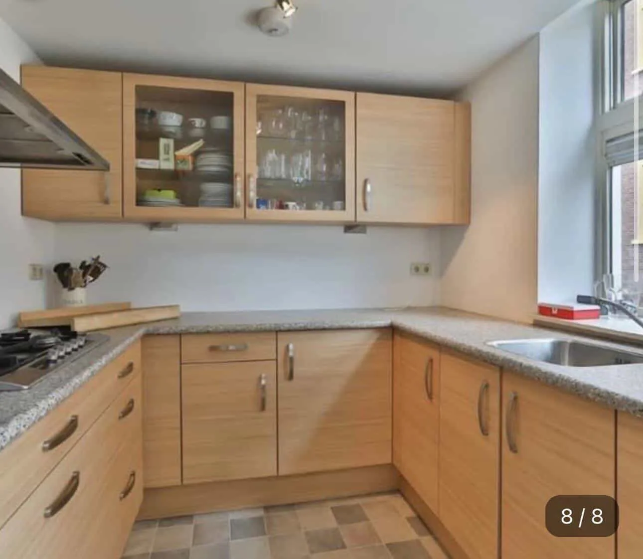 geblurde versie van de foto als achtergrond