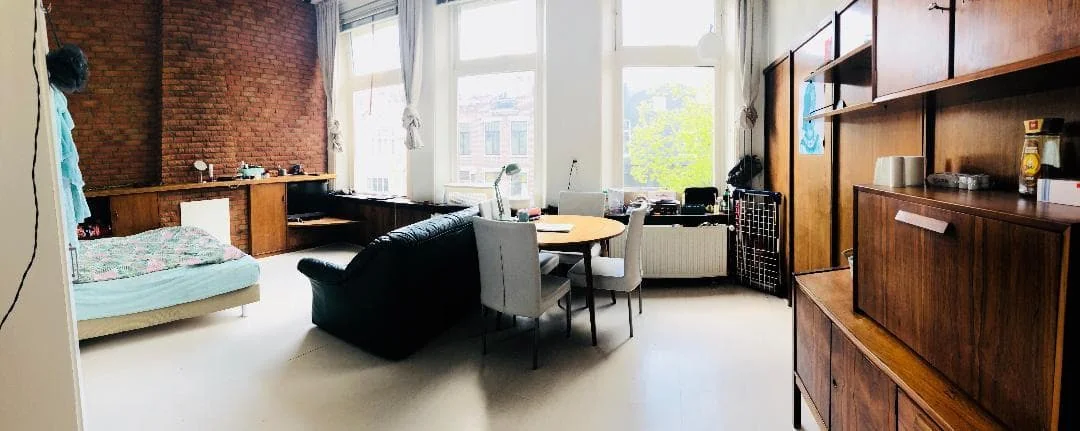 geblurde versie van de foto als achtergrond