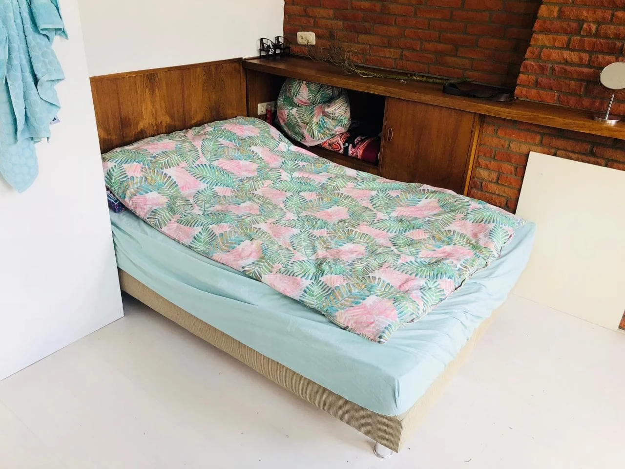 geblurde versie van de foto als achtergrond