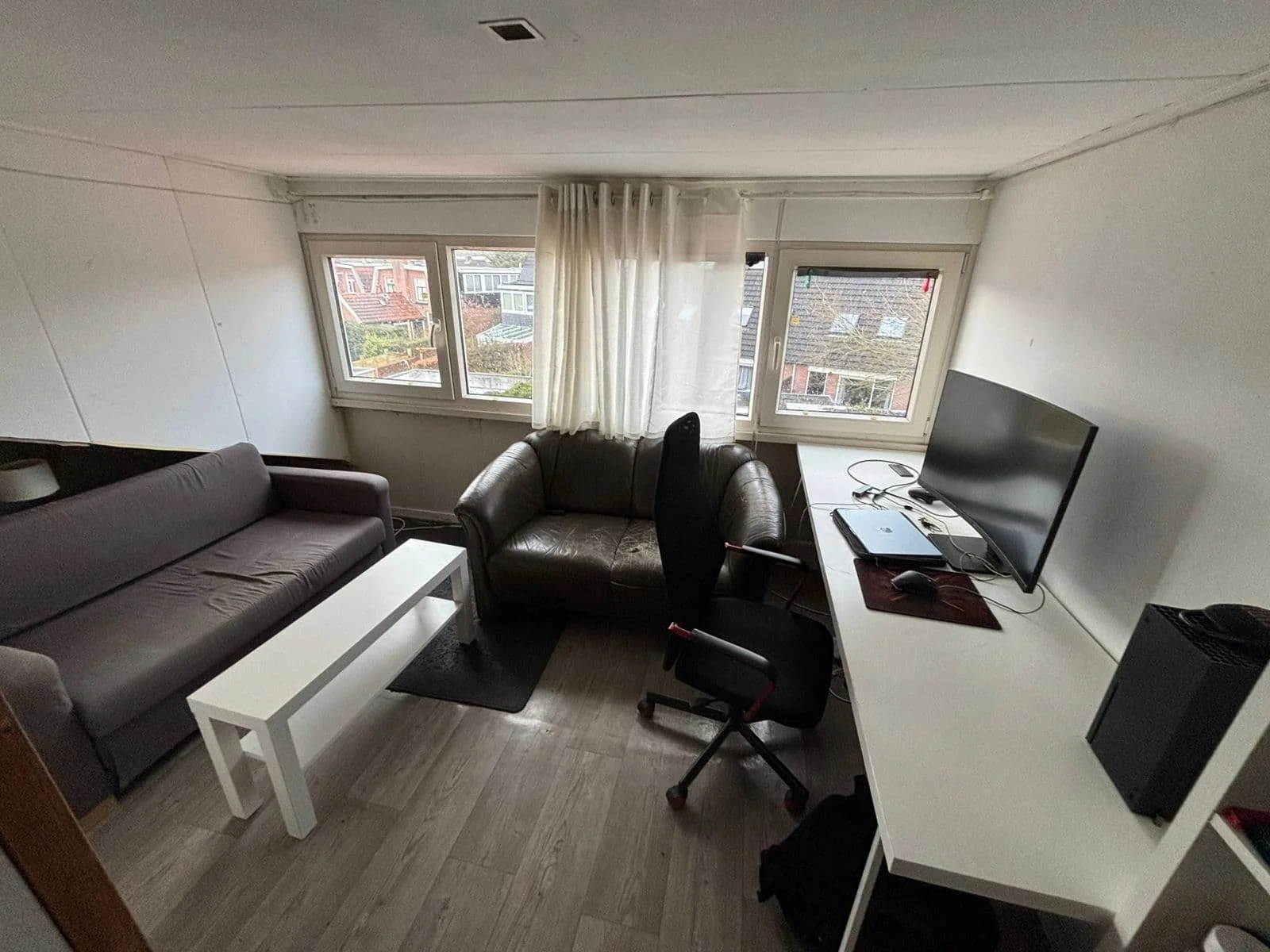 geblurde versie van de foto als achtergrond