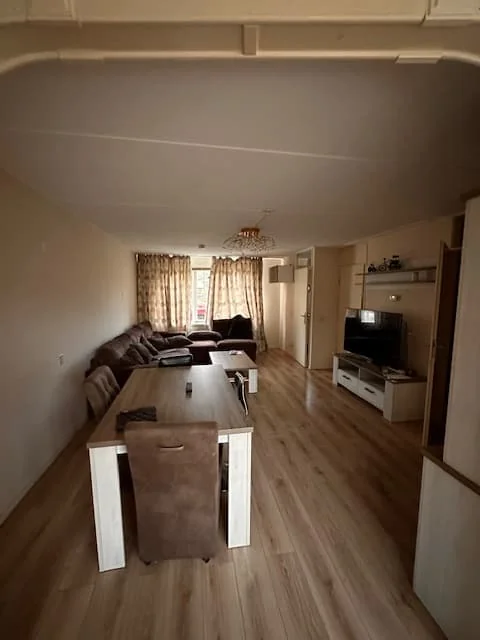 geblurde versie van de foto als achtergrond