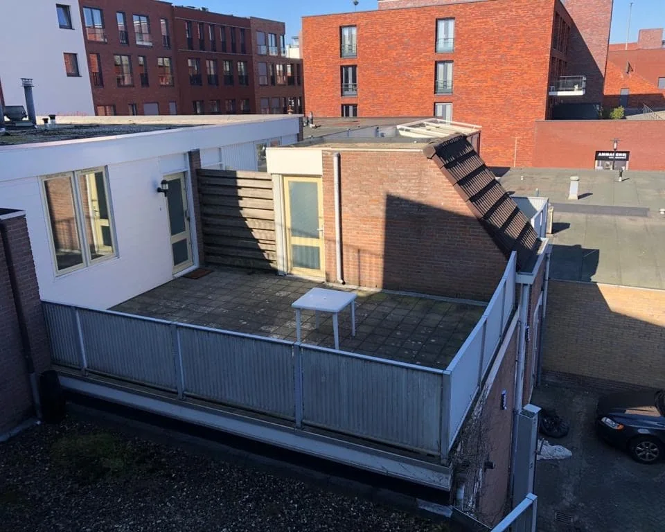 geblurde versie van de foto als achtergrond