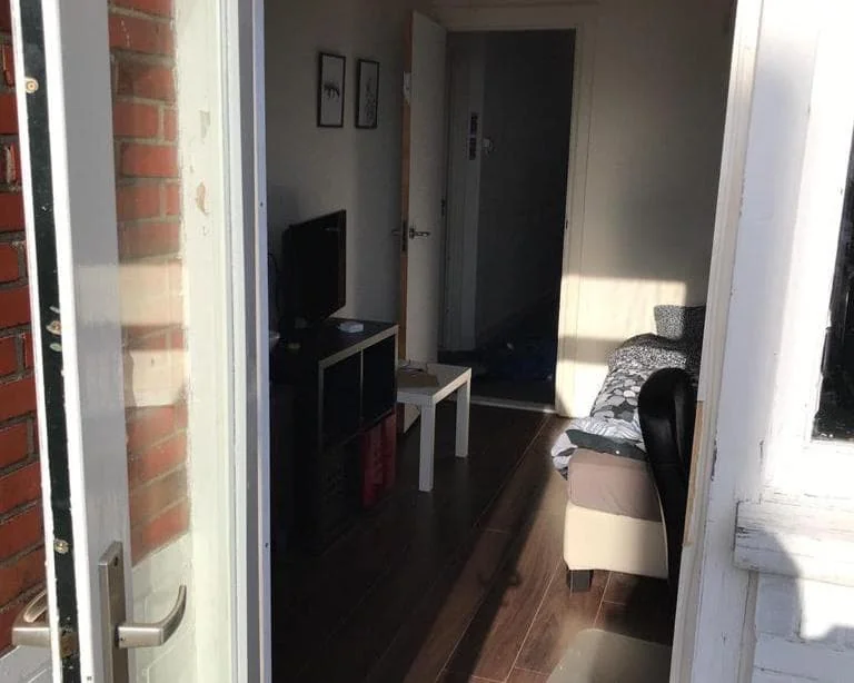 geblurde versie van de foto als achtergrond