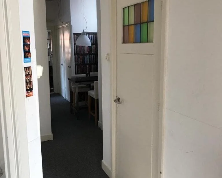 geblurde versie van de foto als achtergrond