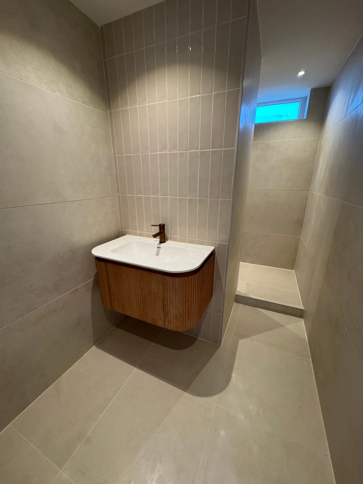 Foto van de Kamer gelegen aan de Dorpsweg in Rotterdam