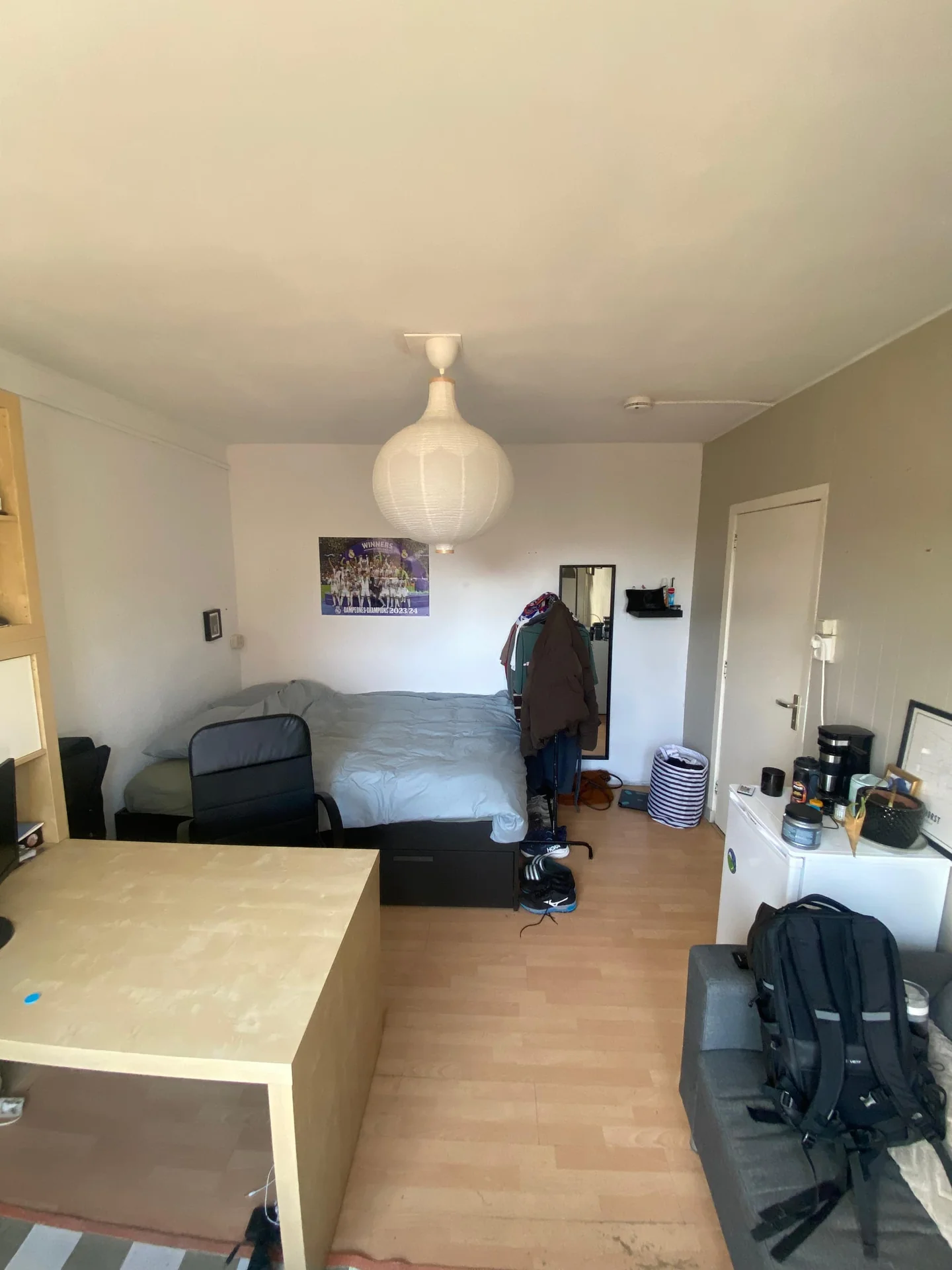 Foto van de Kamer gelegen aan de Aert van der Neerstraat in Eindhoven