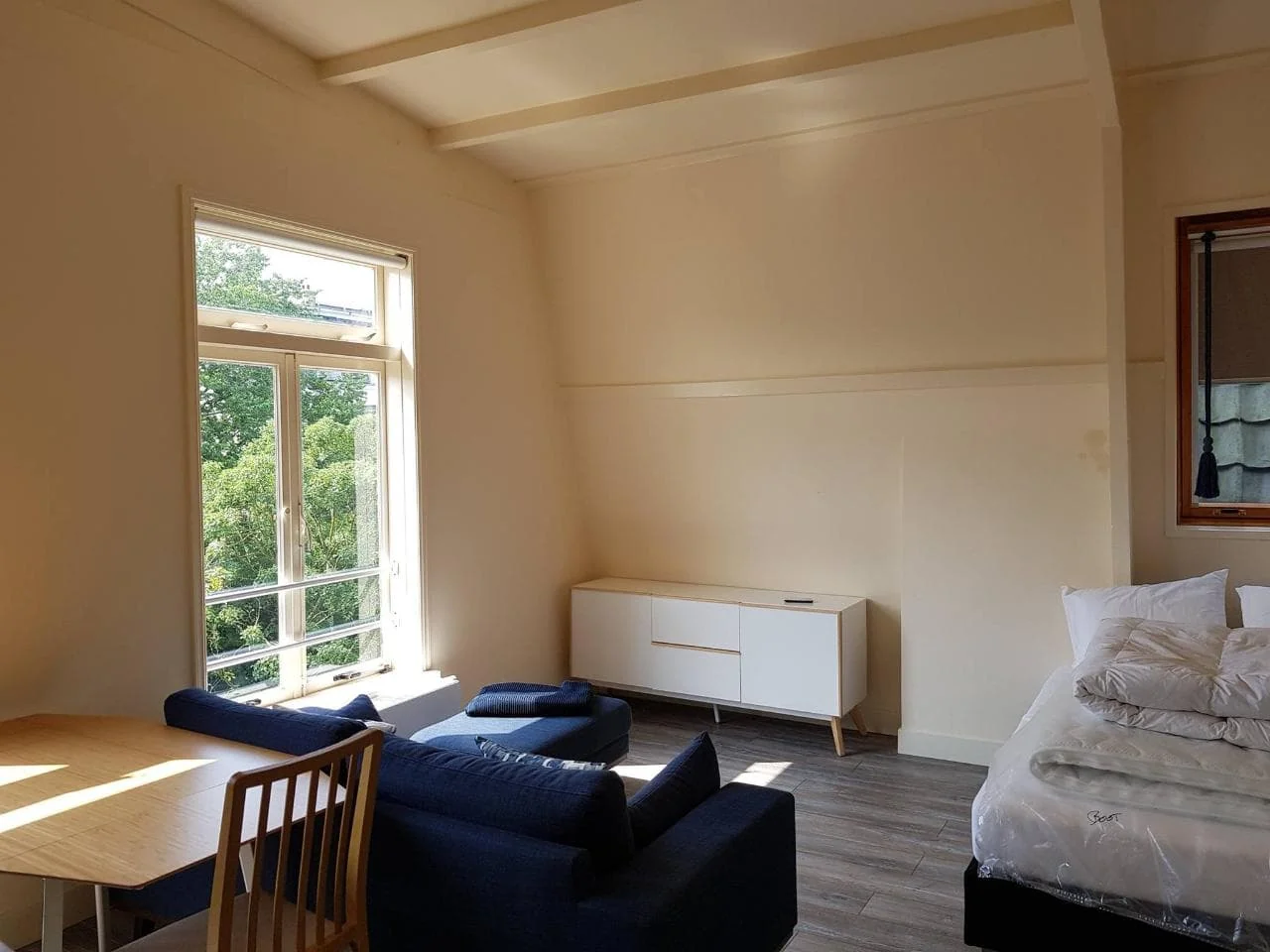 Foto van de Studio gelegen aan de Eerste Helmersstraat in Amsterdam