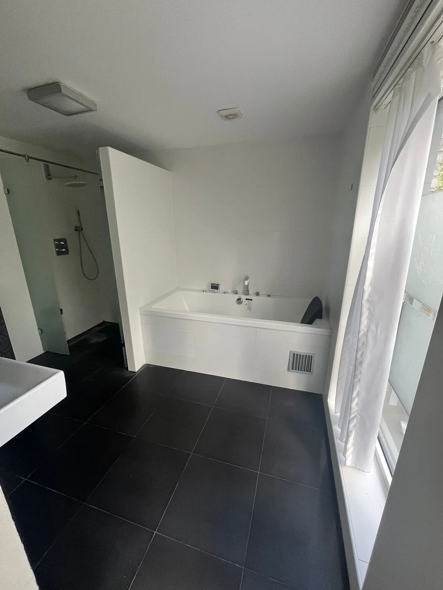 Foto van de Studio gelegen aan de Troelstralaan in Amsterdam