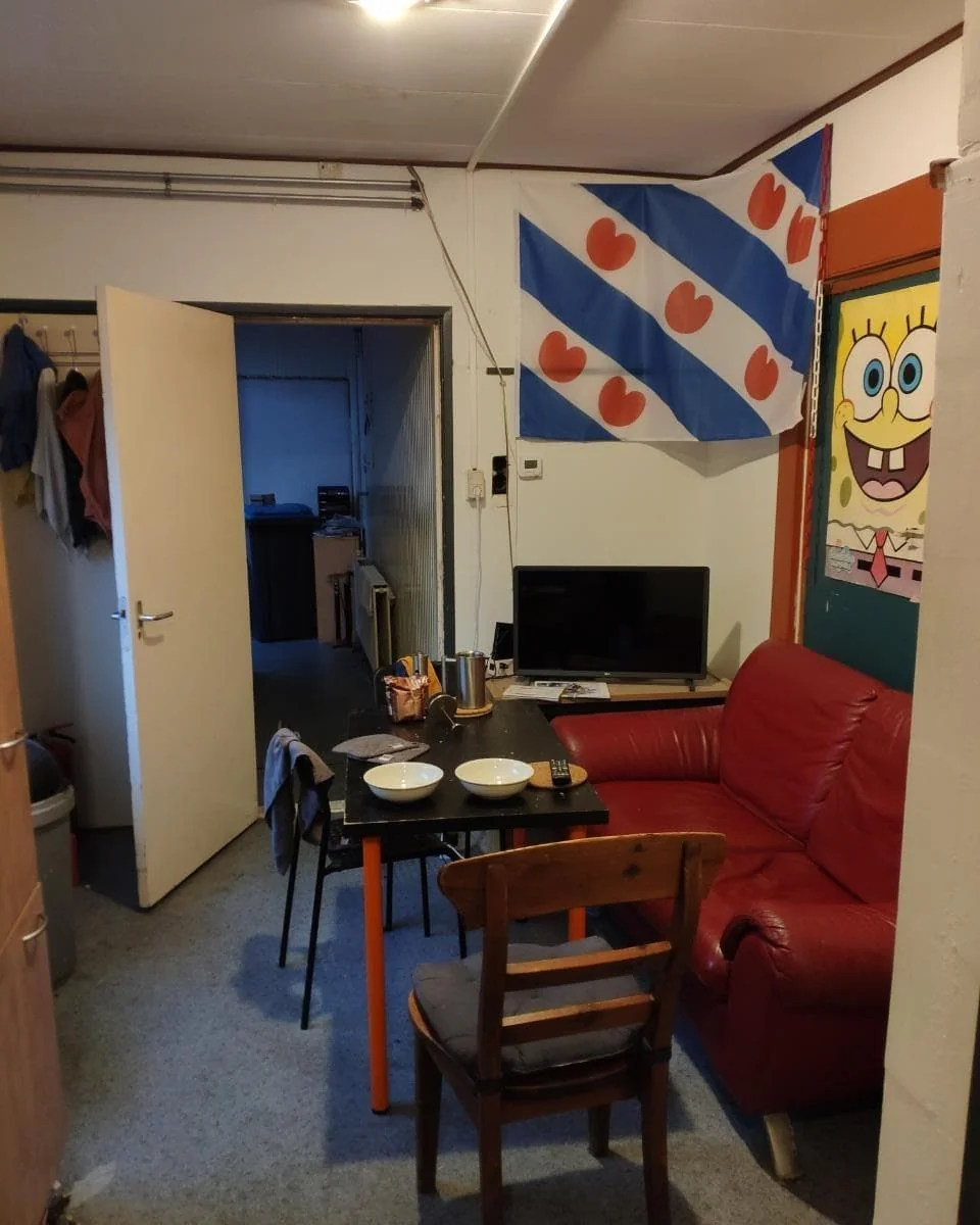 geblurde versie van de foto als achtergrond