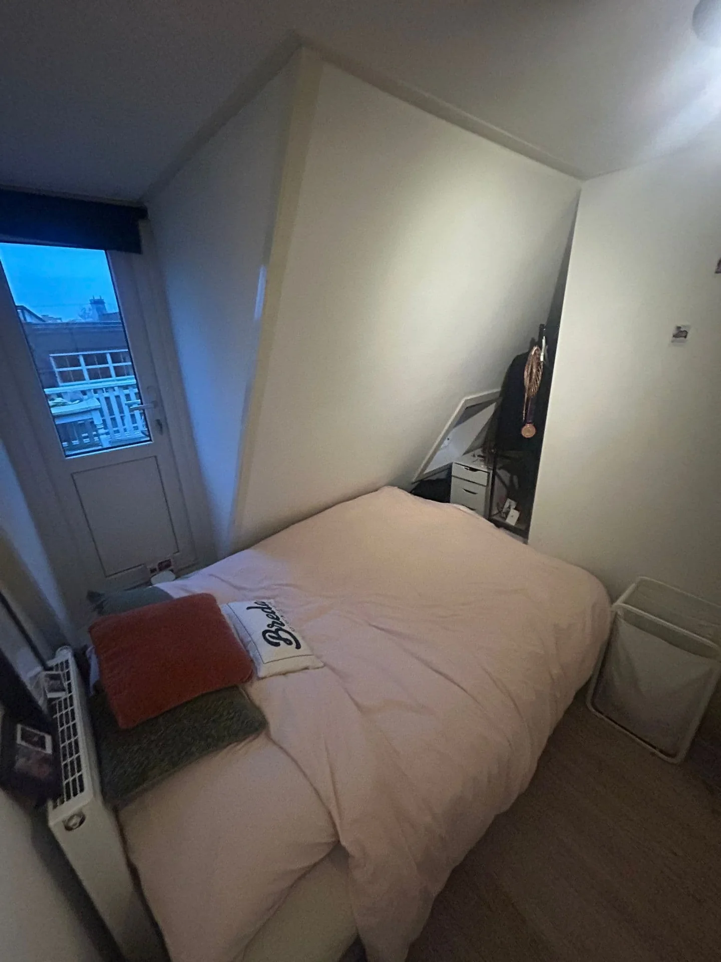 Foto van de Kamer gelegen aan de Churchill-laan in Amsterdam