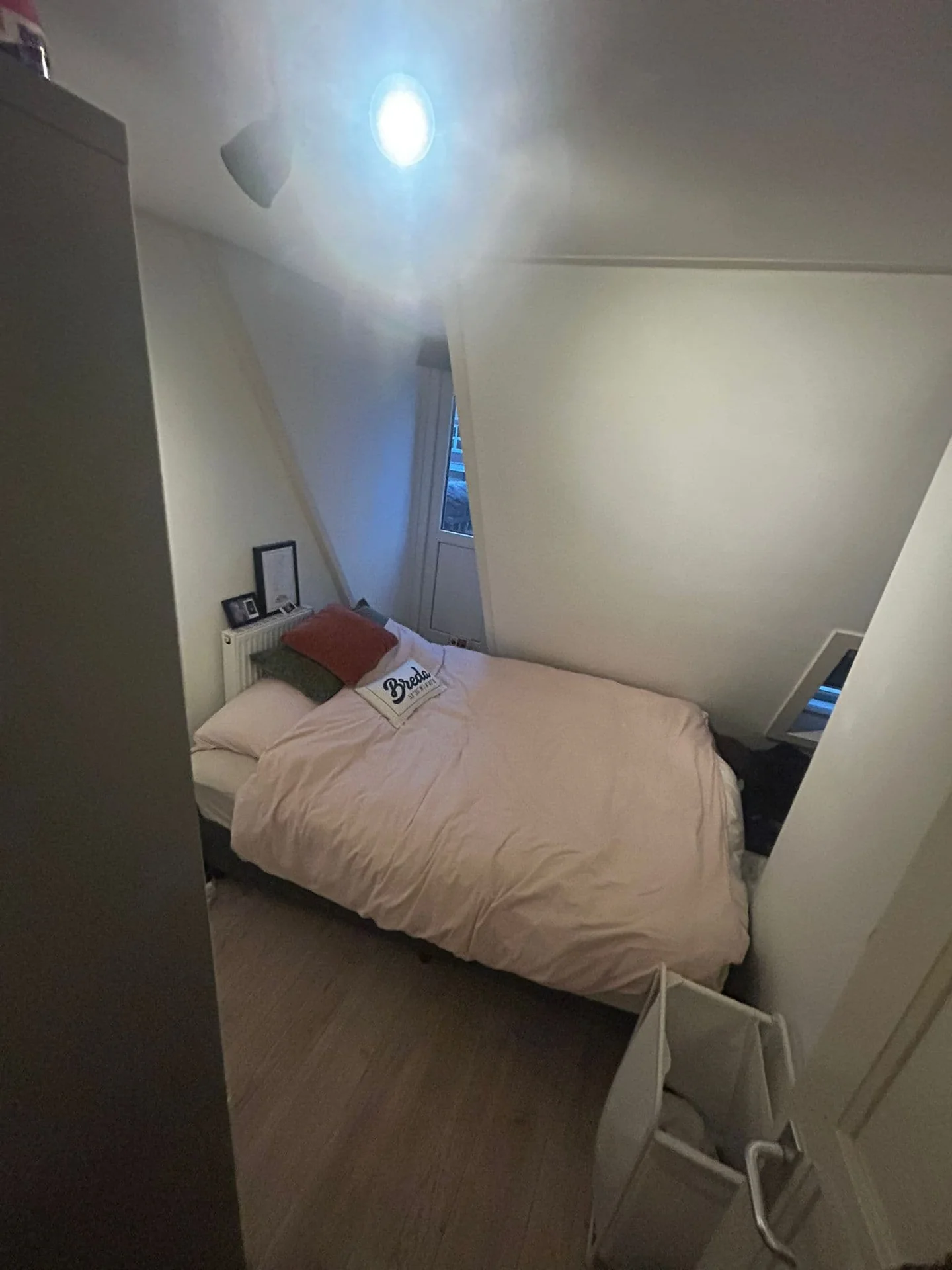 Foto van de Kamer gelegen aan de Churchill-laan in Amsterdam