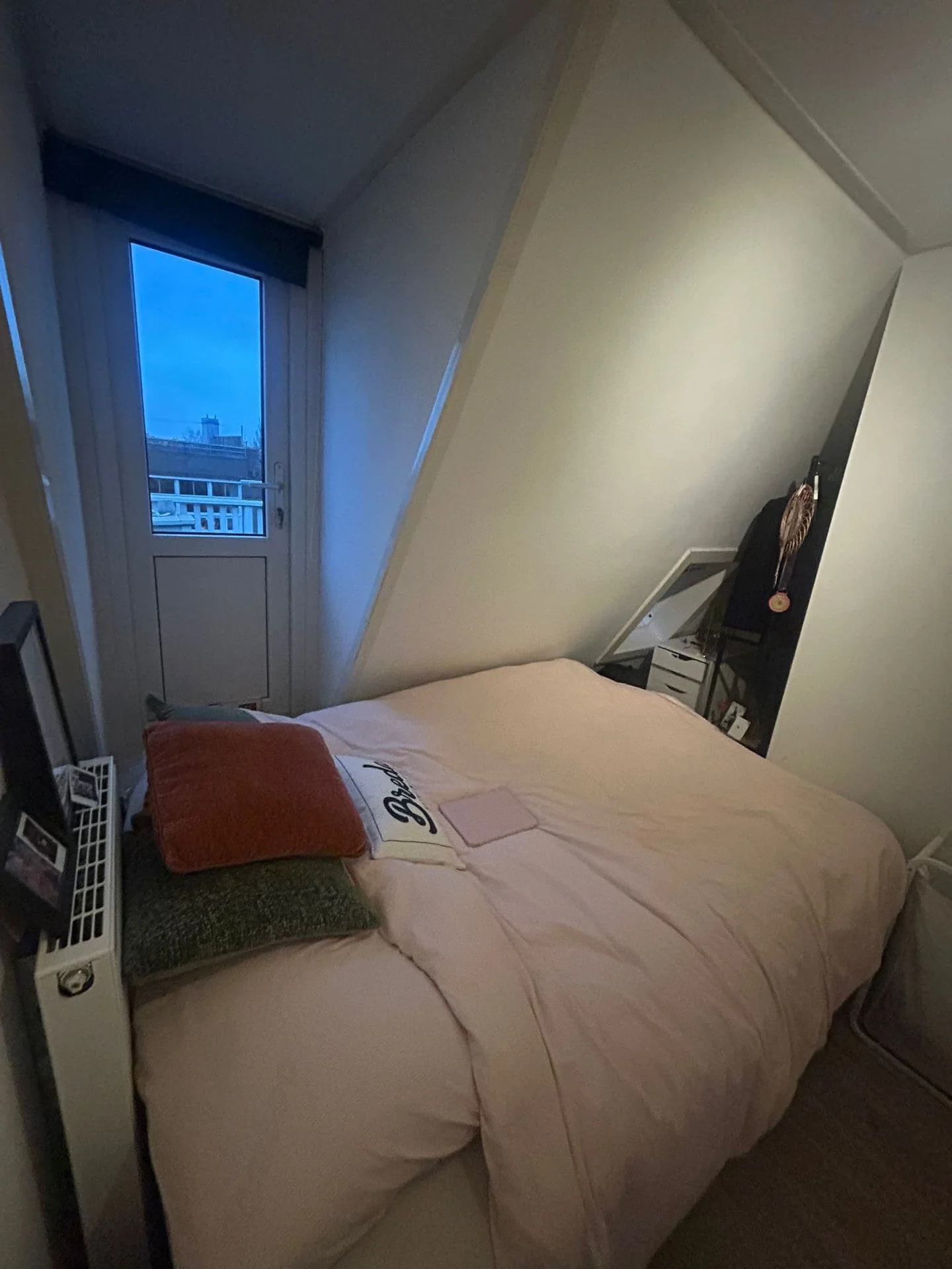 Foto van de Kamer gelegen aan de Churchill-laan in Amsterdam