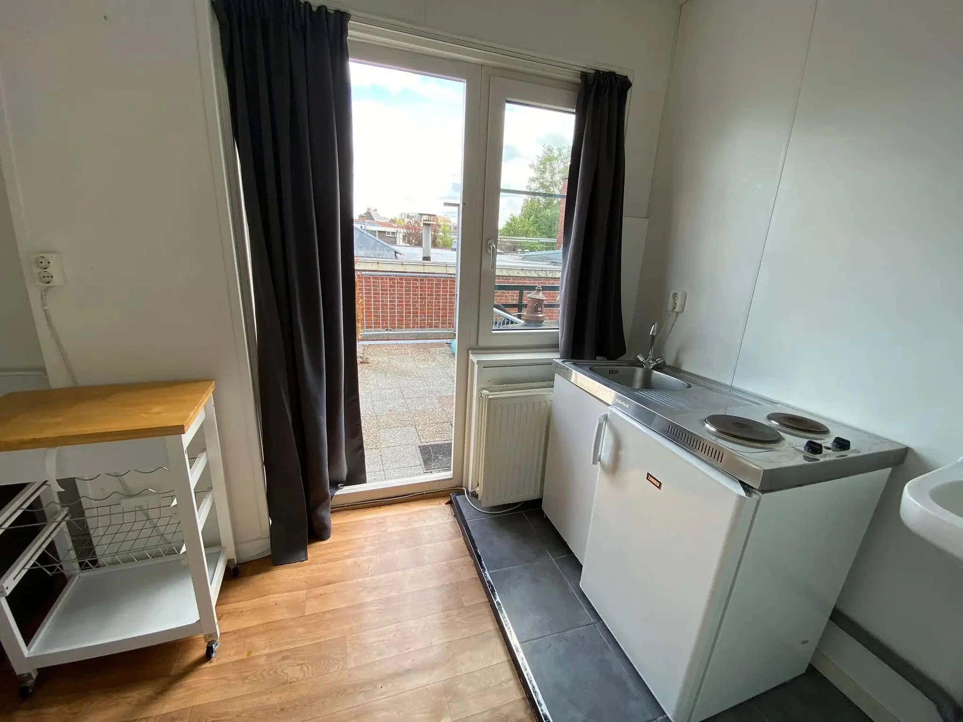 geblurde versie van de foto als achtergrond