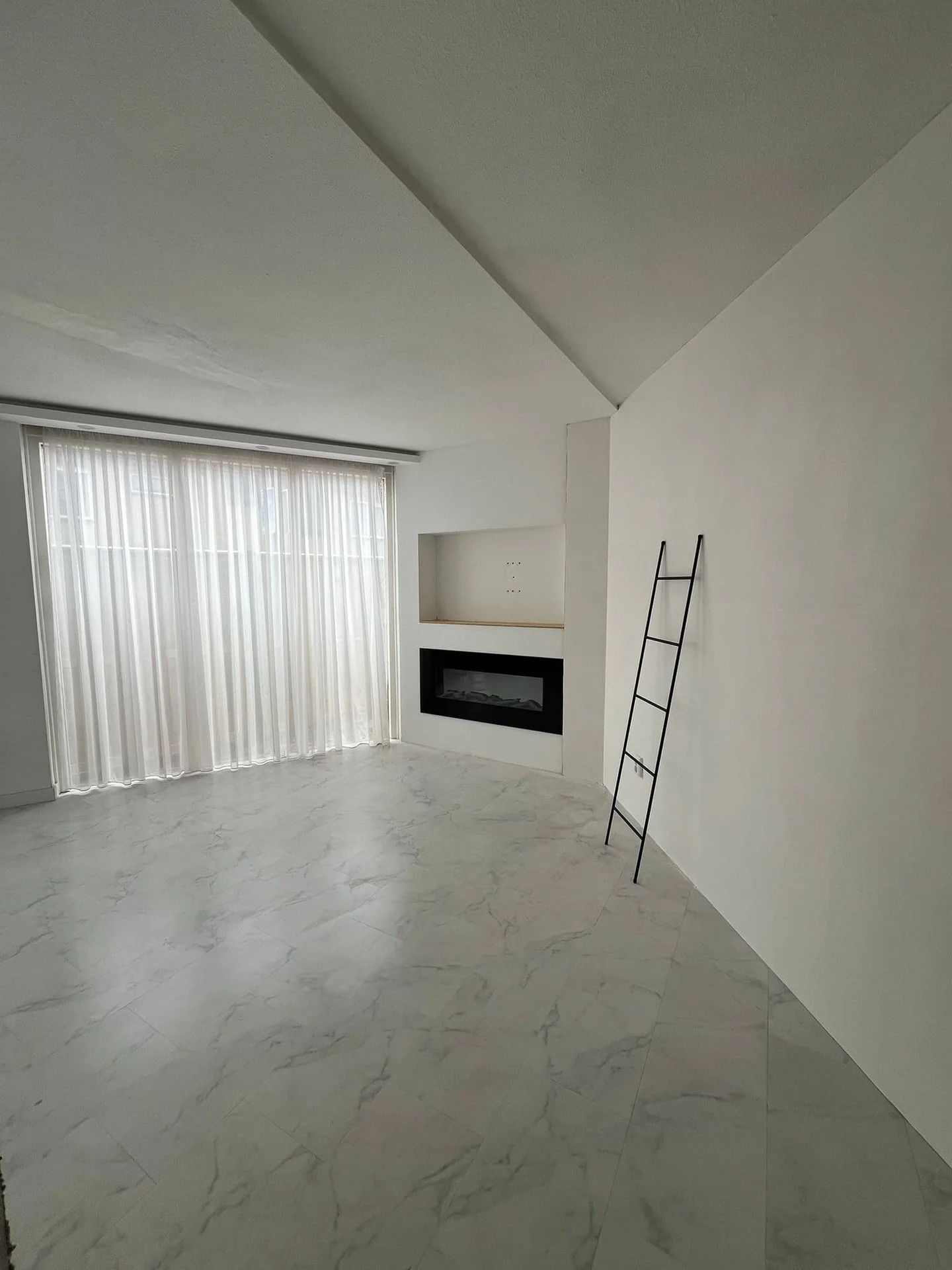 Foto van de Kamer gelegen aan de Mahoniestraat in Rotterdam