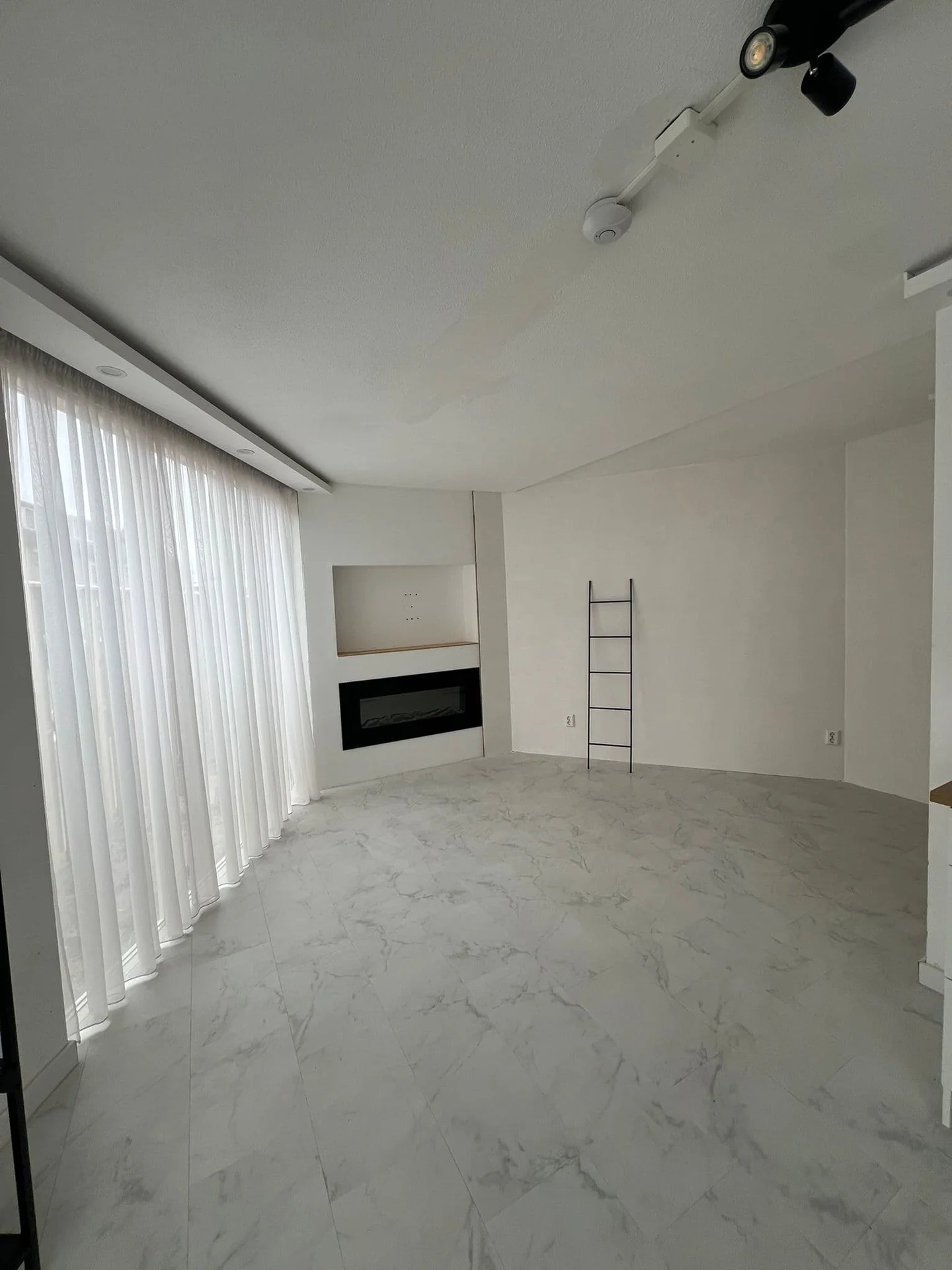 Foto van de Kamer gelegen aan de Mahoniestraat in Rotterdam