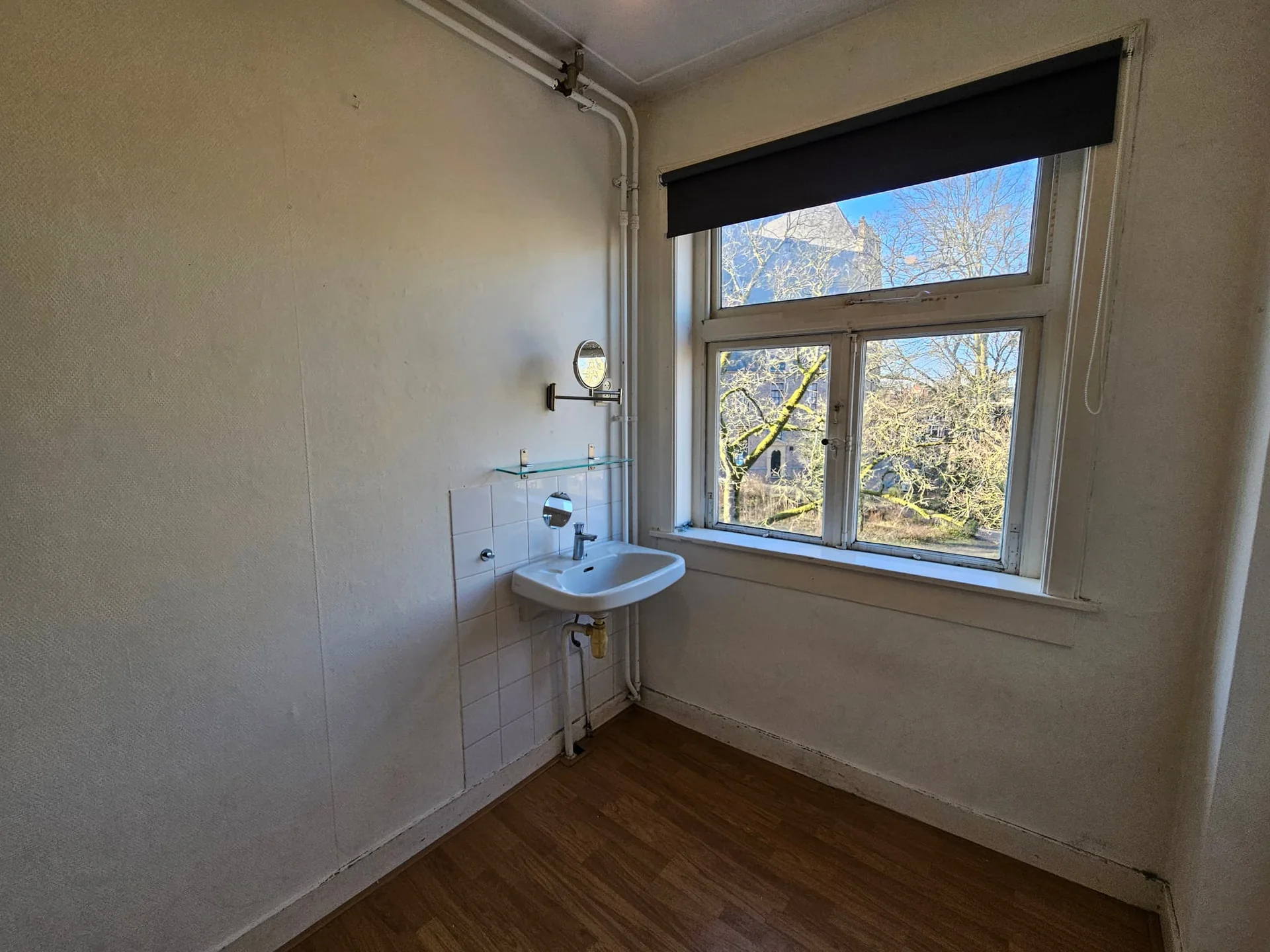 geblurde versie van de foto als achtergrond