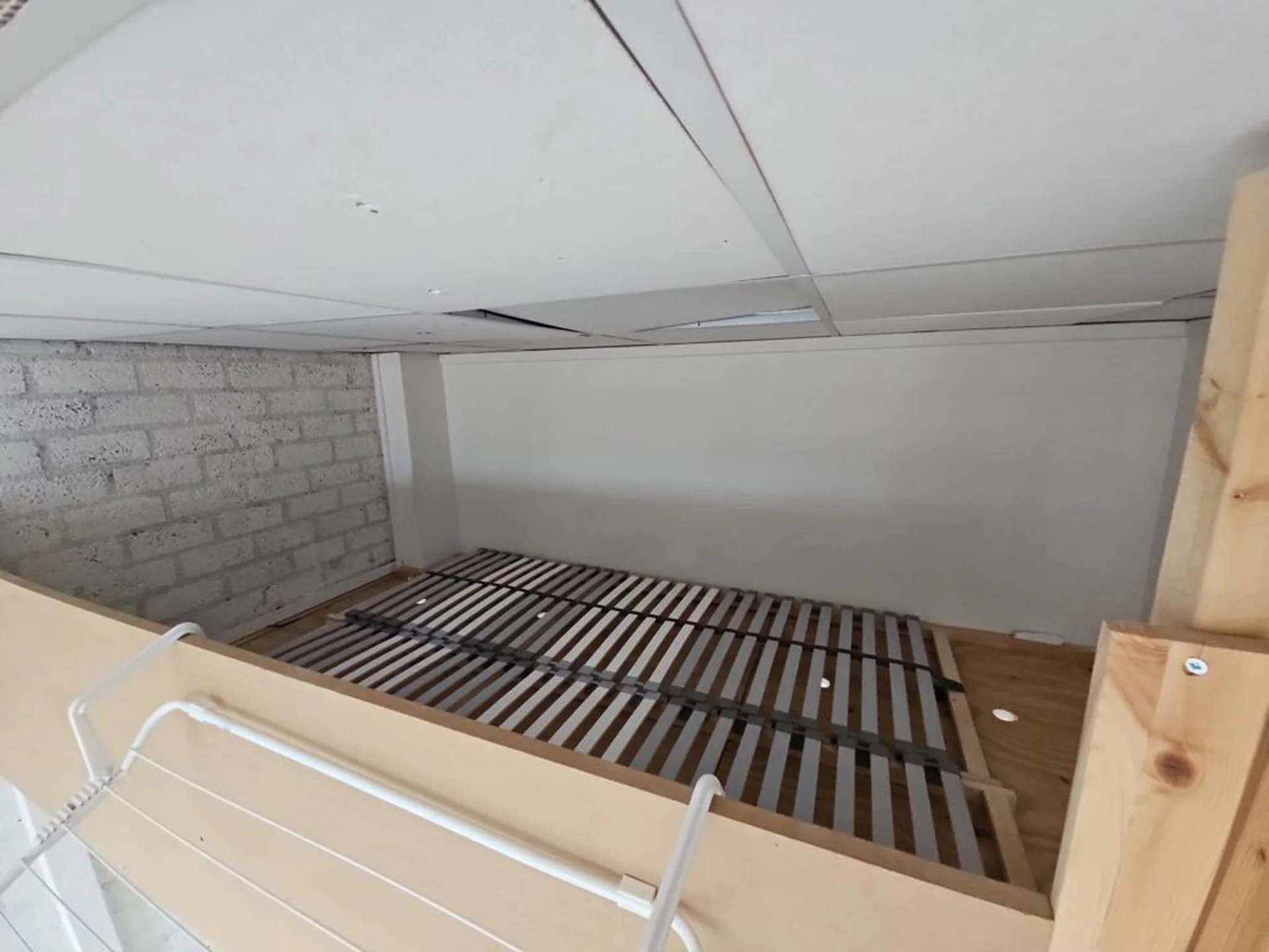 Foto van de Kamer gelegen aan de Herebinnensingel in Groningen