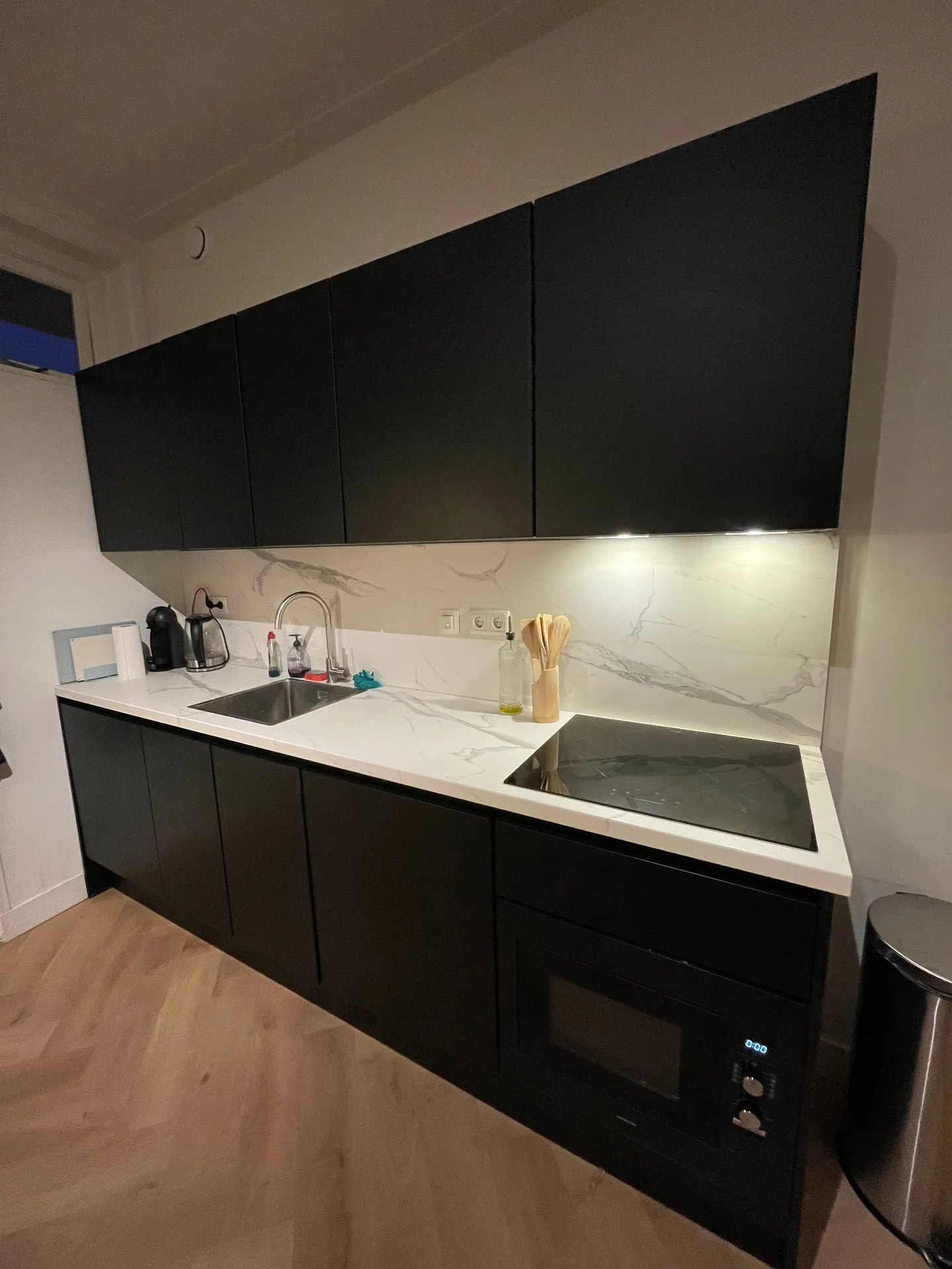 geblurde versie van de foto als achtergrond