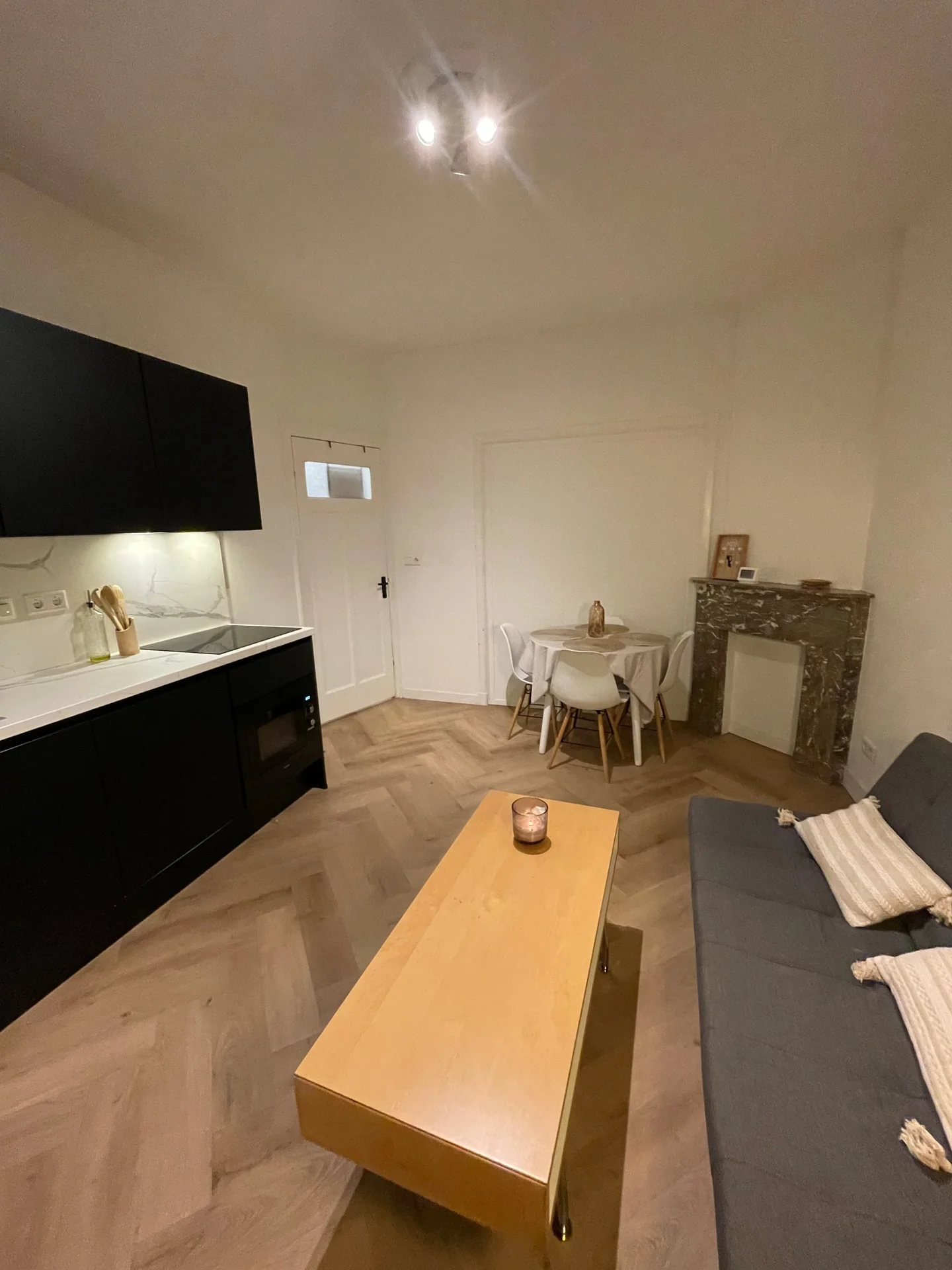 geblurde versie van de foto als achtergrond