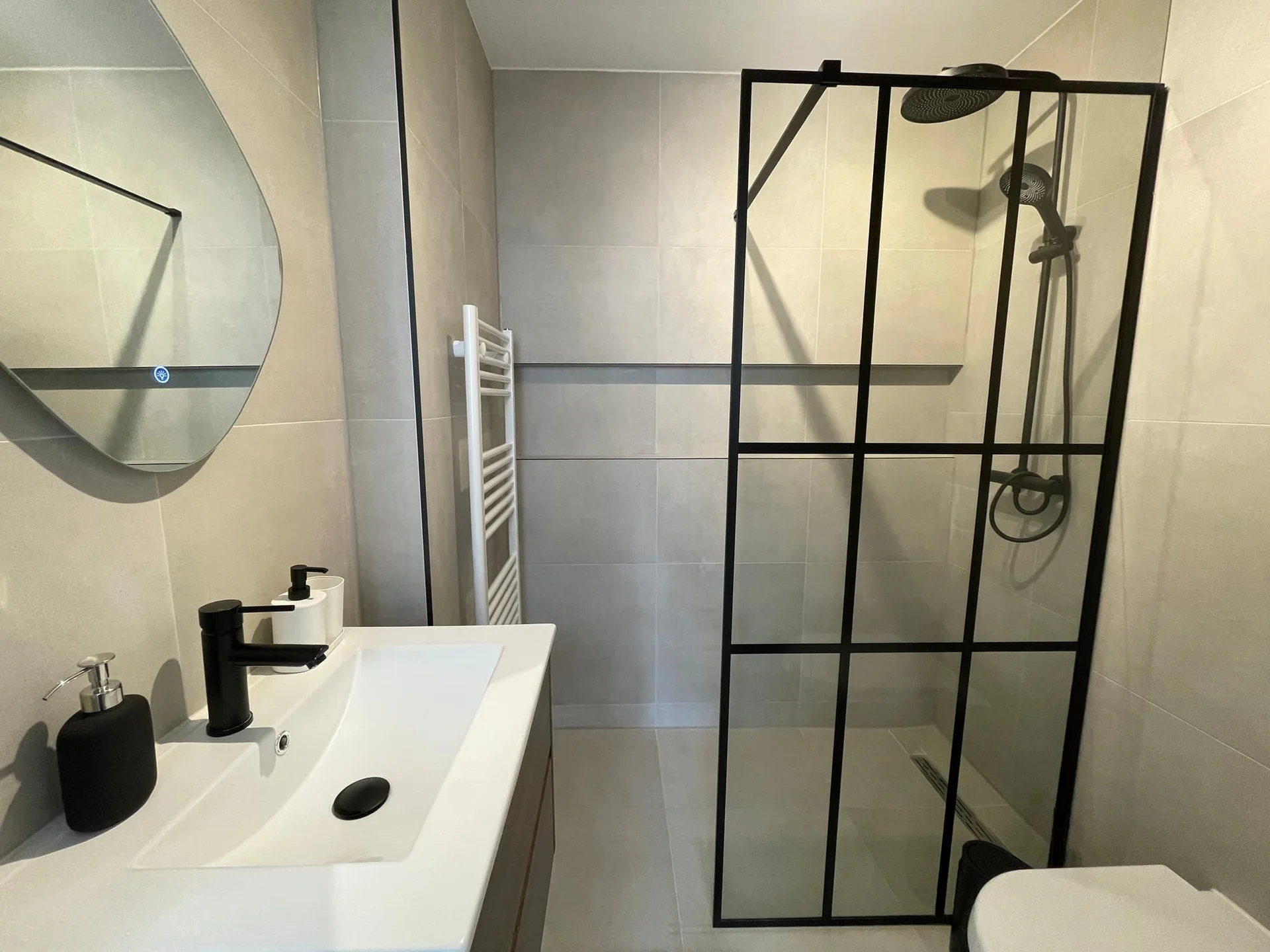 Foto van de Kamer gelegen aan de Professor Poelslaan in Rotterdam