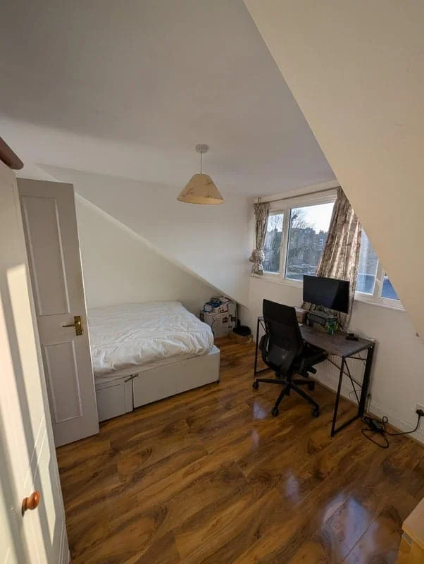 Foto van de Kamer gelegen aan de Waddenweg in Amsterdam