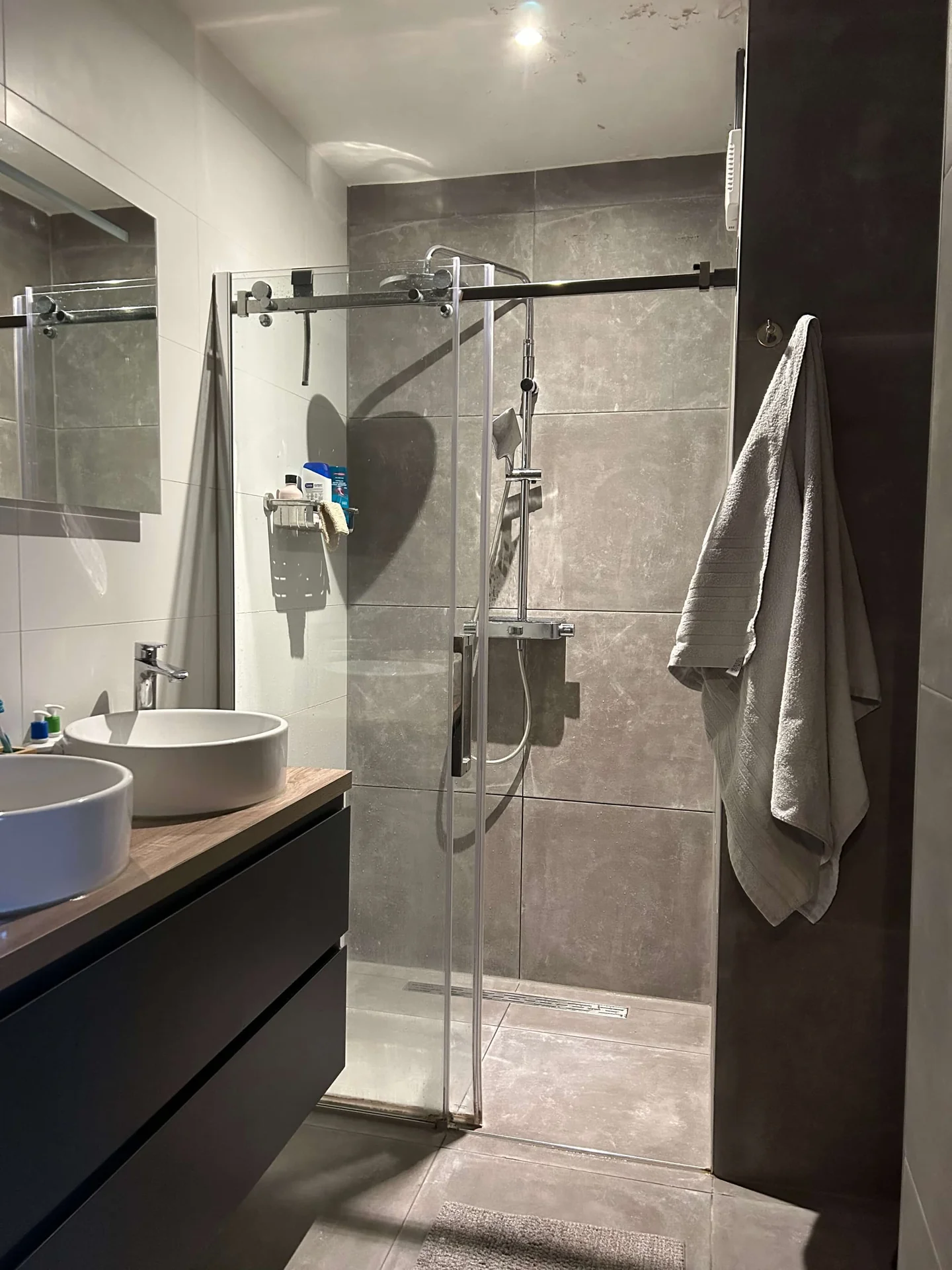 Foto van de Kamer gelegen aan de Hoofdweg in Amsterdam