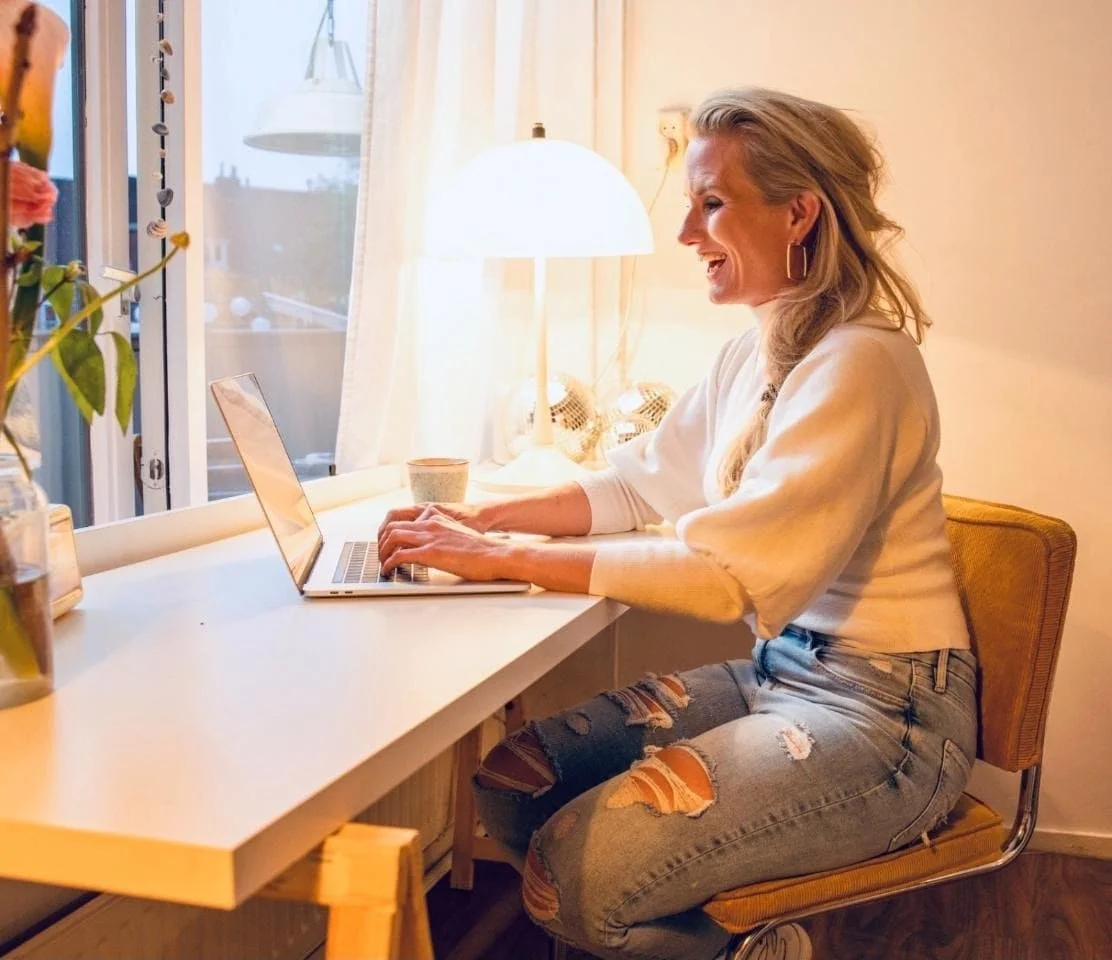 geblurde versie van de foto als achtergrond