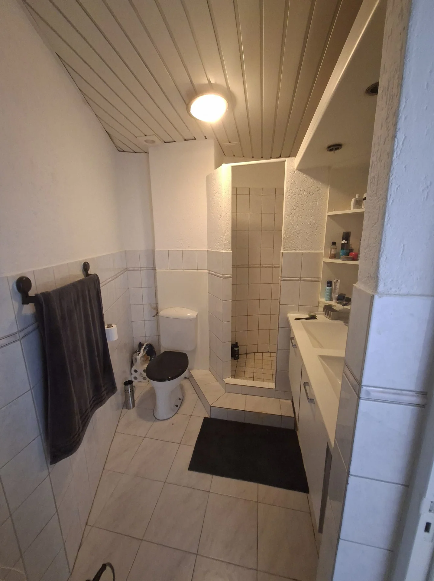 Foto van de Kamer gelegen aan de Boergoensevliet in Rotterdam