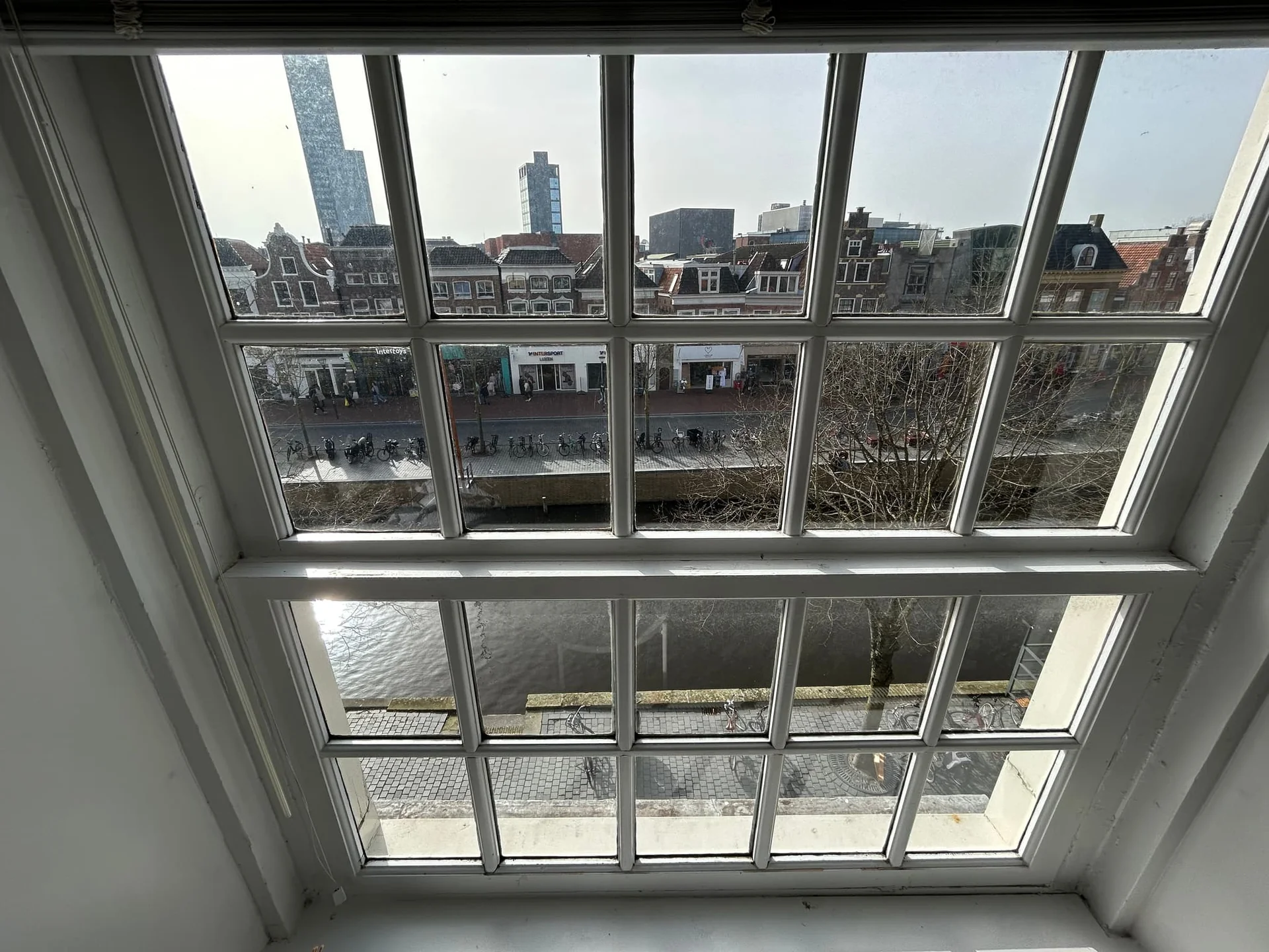 Foto van de Kamer gelegen aan de Nieuwestad in Leeuwarden